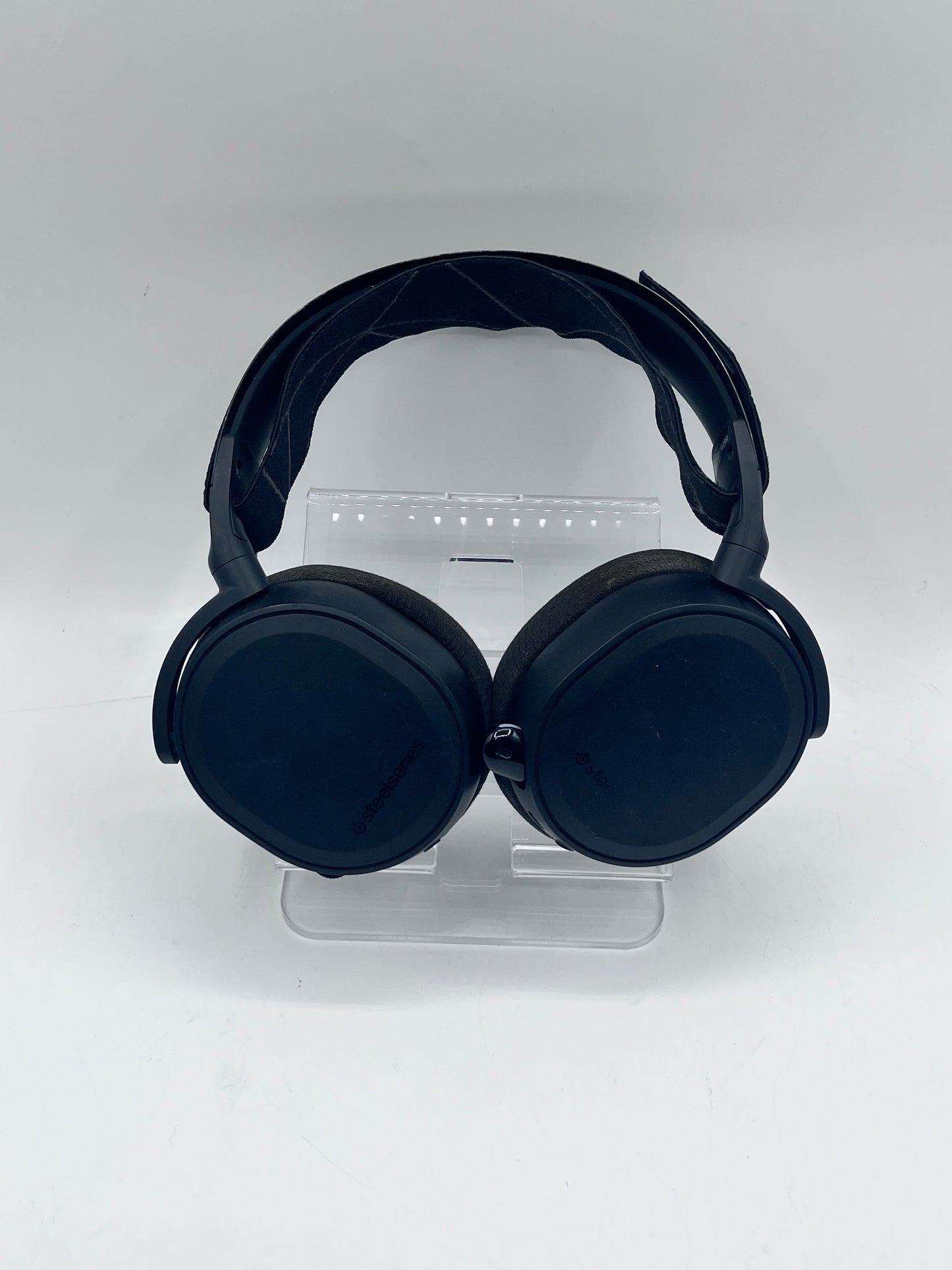 SteelSeries Arctis 7 Wireless Surround Sound Gaming Headset with dongle