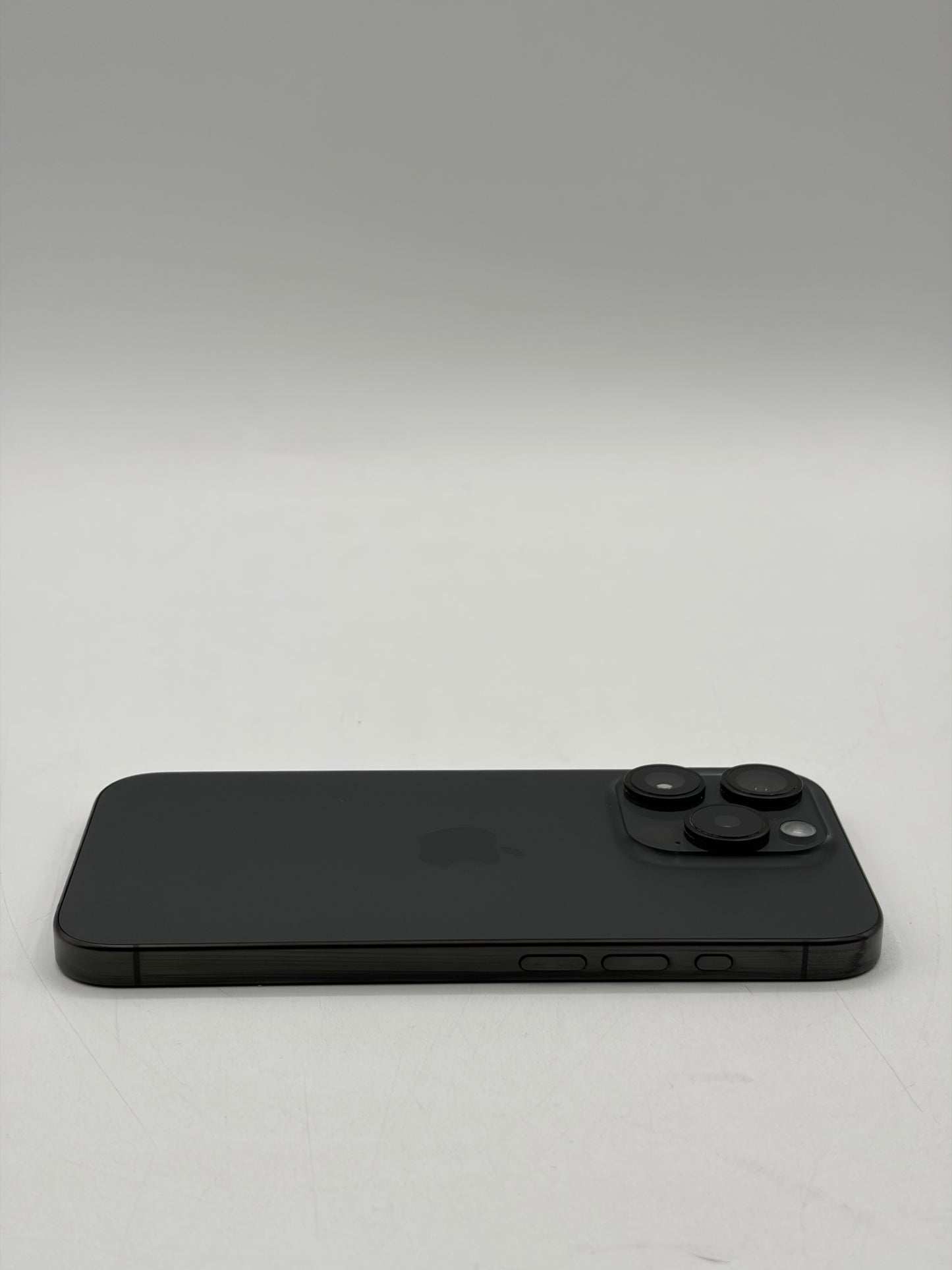 Unlocked Apple iPhone 15 Pro 128GB A2848 MTQM3LL/A Space Gray 88% Battery Health