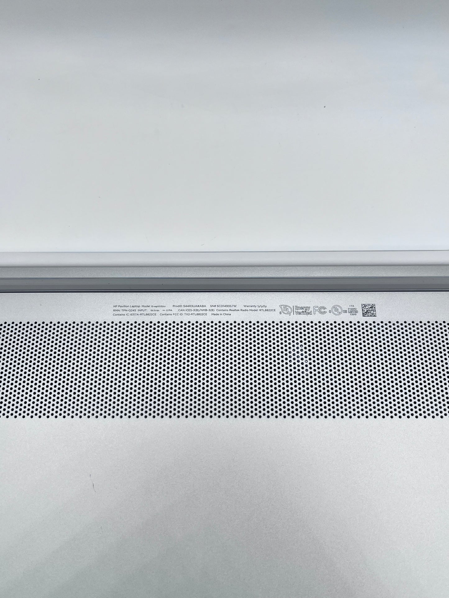 HP 15eg-00032nr 15.6' Laptop core i5 1155G7 256GB - White