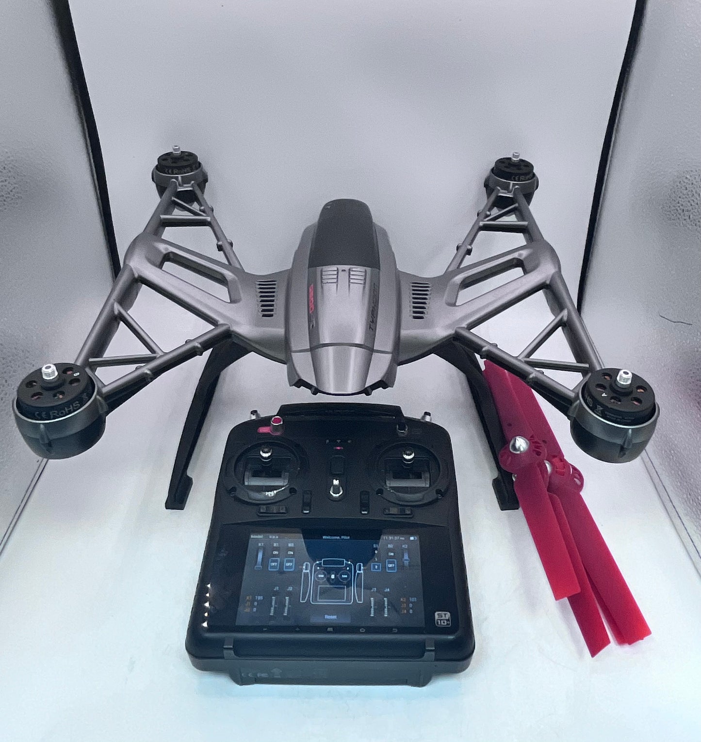 Yuneec Q500 4K Typhoon Quadcopter w/ CGO3 Camera, SteadyGrip