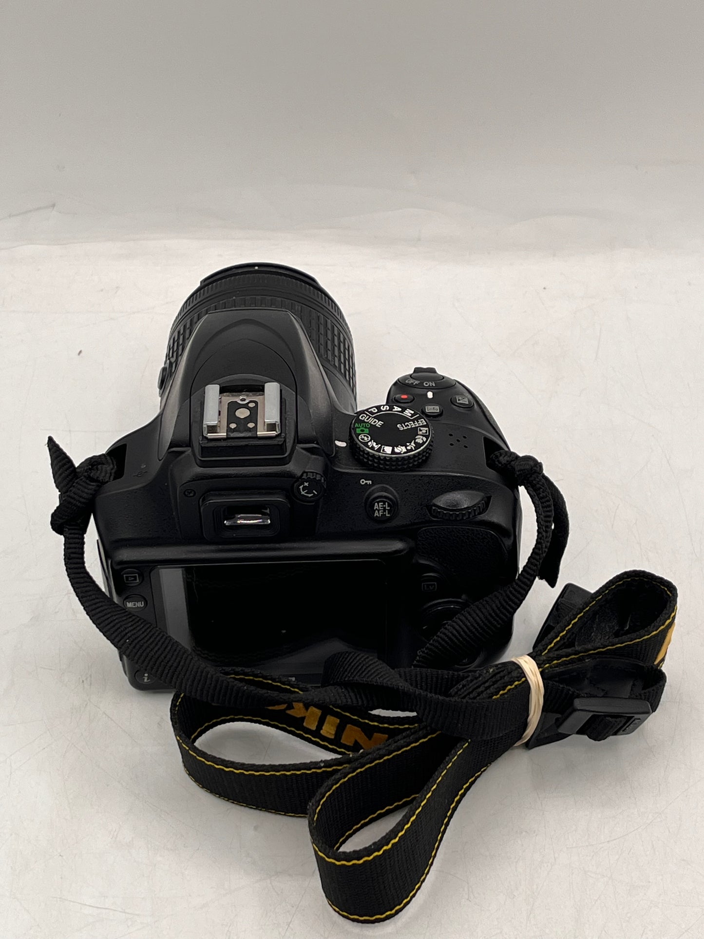 Nikon D3400 Digital Camera w/ 18-55mm 1:3.5-5.6G VR Lens - Black Tested Free Shipping