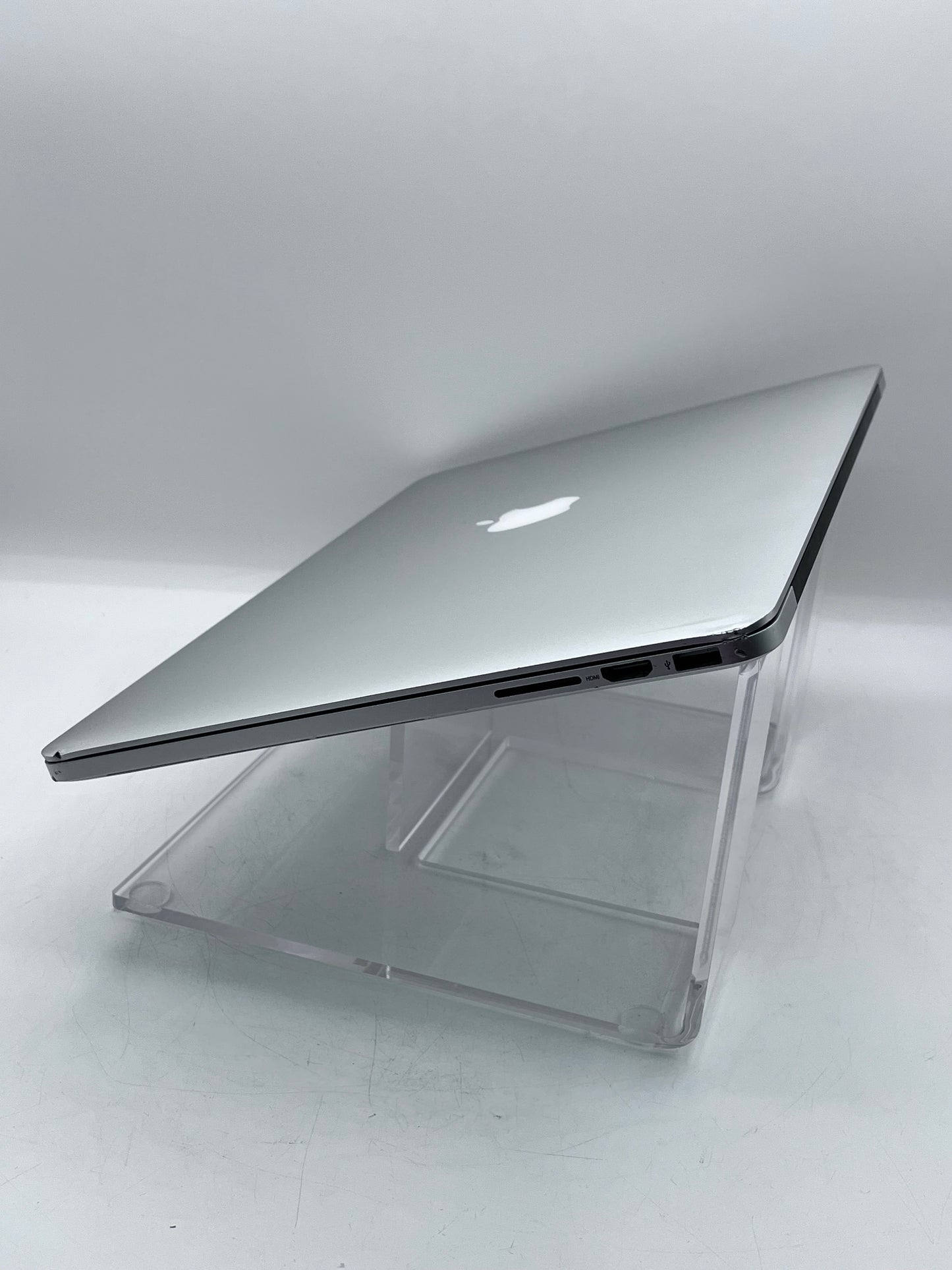 Apple MacBook Pro 15" A1398 (2015) - Core i7, 16GB RAM, 512GB SSD - Silver