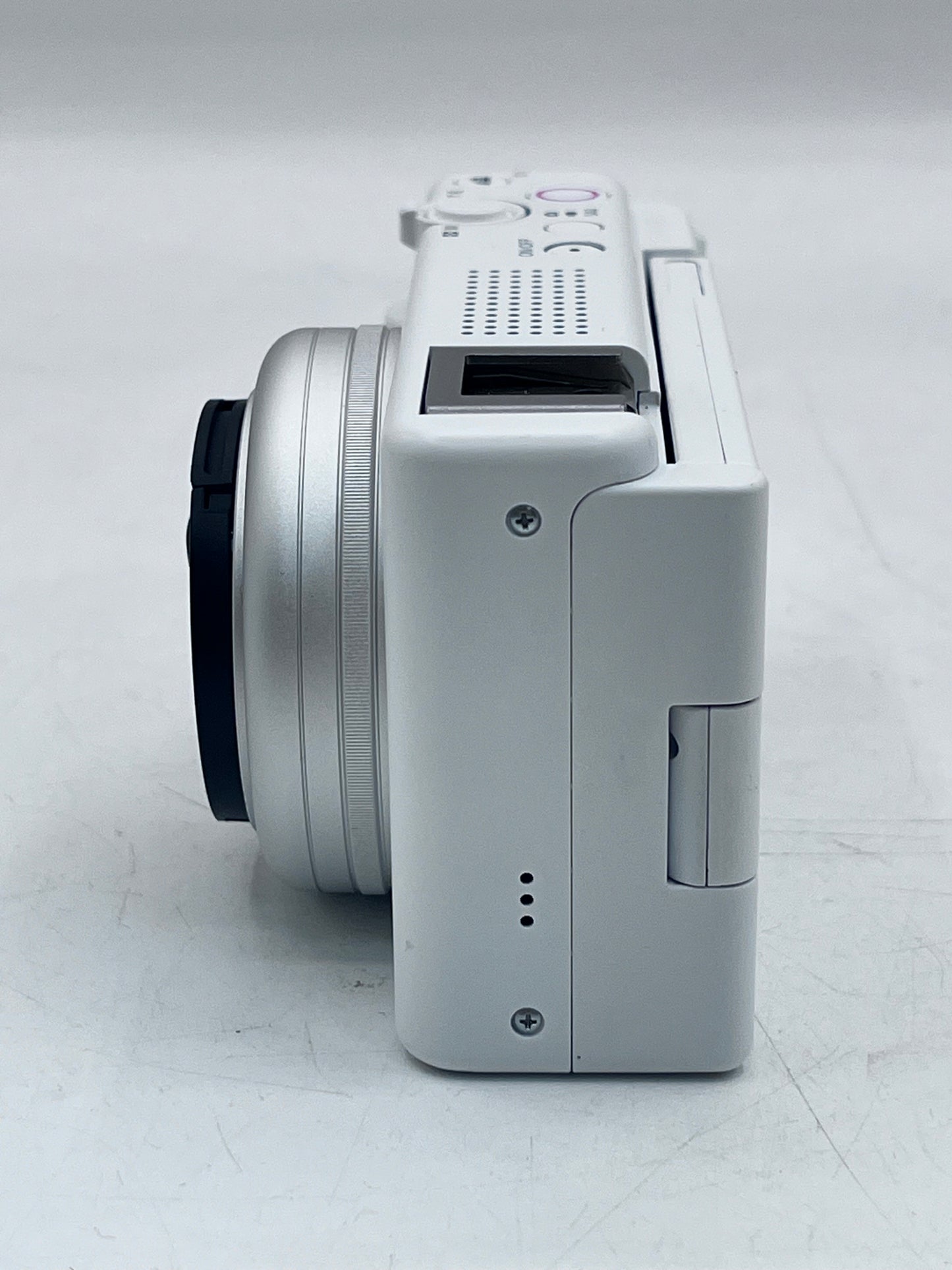 Sony ZV-1F Vlog Camera for Content Creators and Vloggers (White)-Please Read