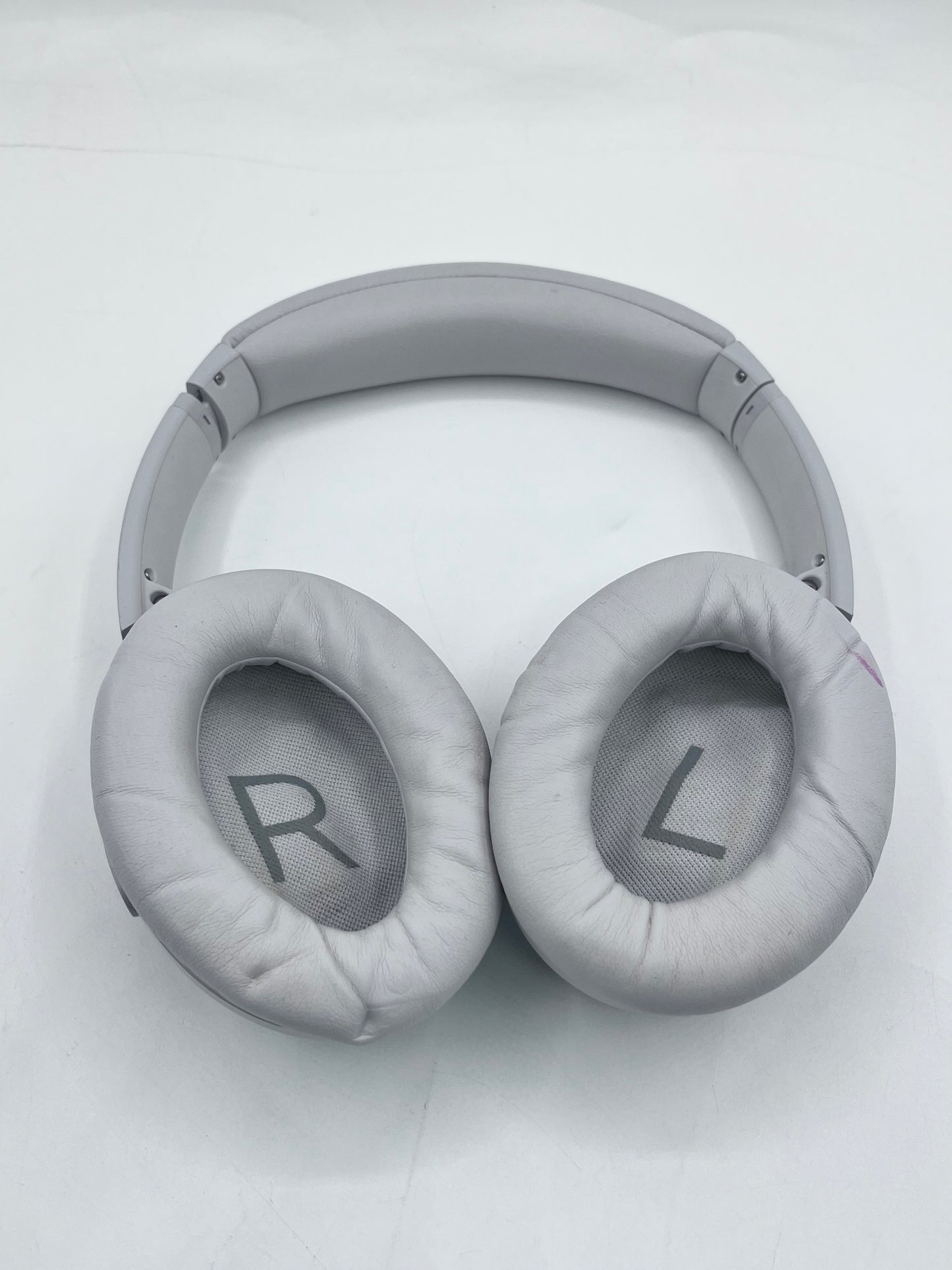 Bose QuietComfort 45  Headphones with Carrying Case - White