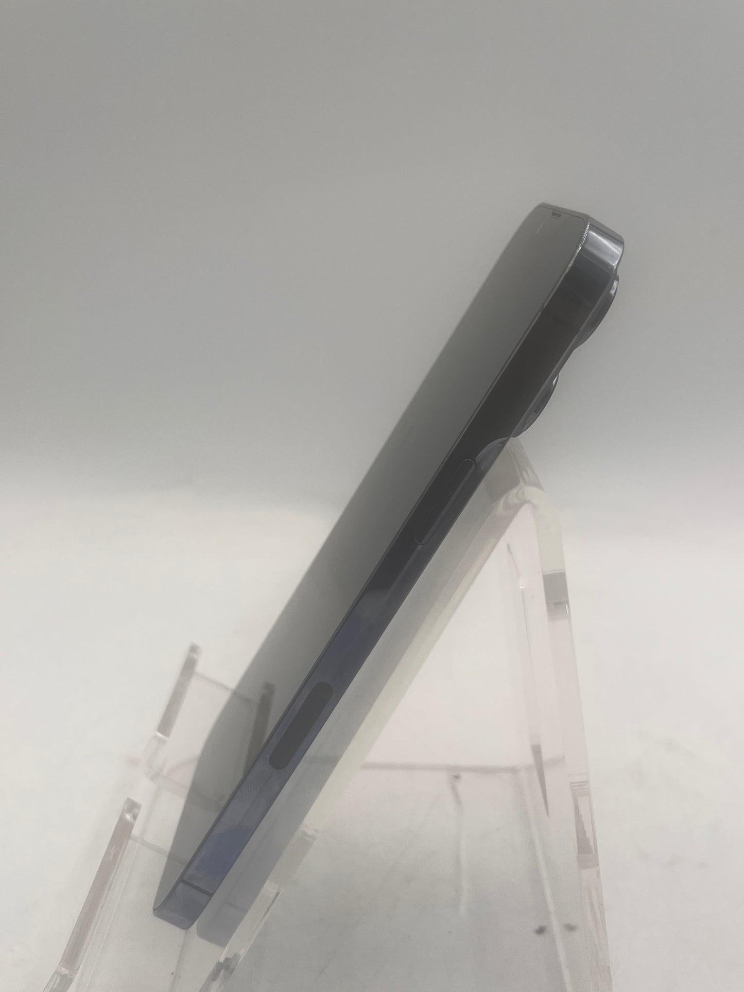 Apple iPhone 13 Pro Max 256GB Blue Cell Phone - Broken