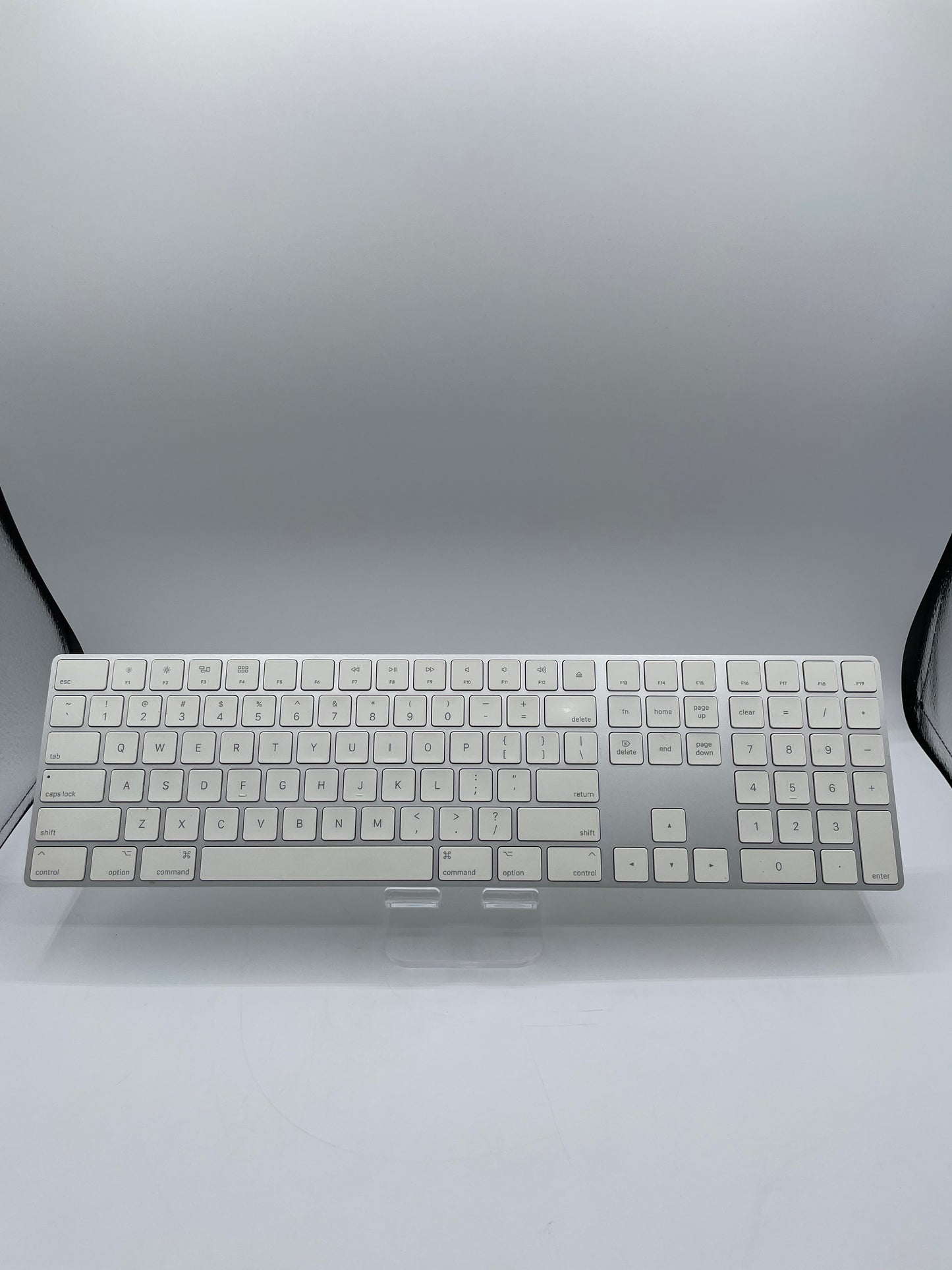 Apple Magic Keyboard with Numeric Keypad MQ052LL/A A1843 - White