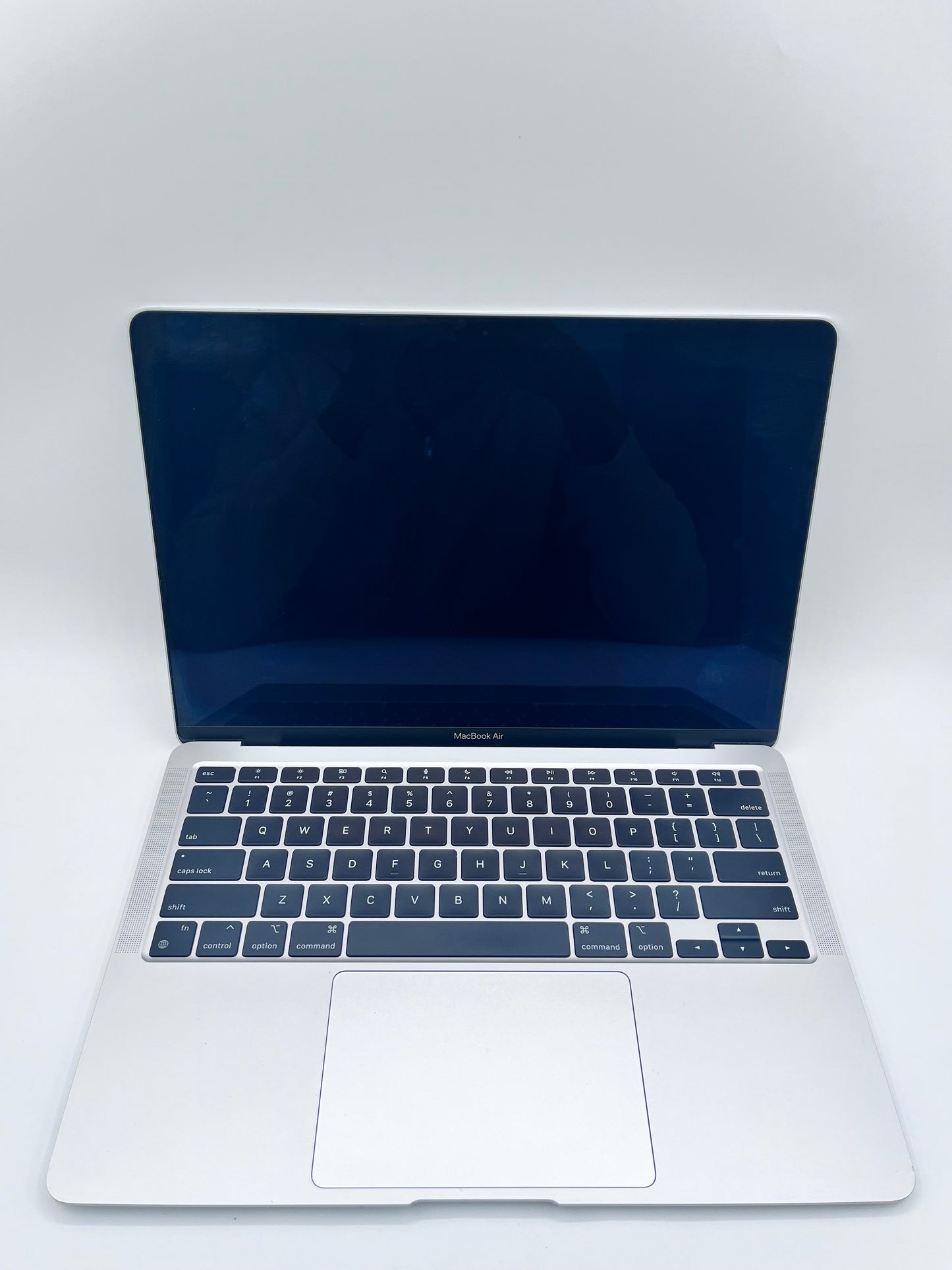 Apple MacBook Air 13.3" M1 8GB 256GB A2337 MGN93LL/A Silver Remotely Managed