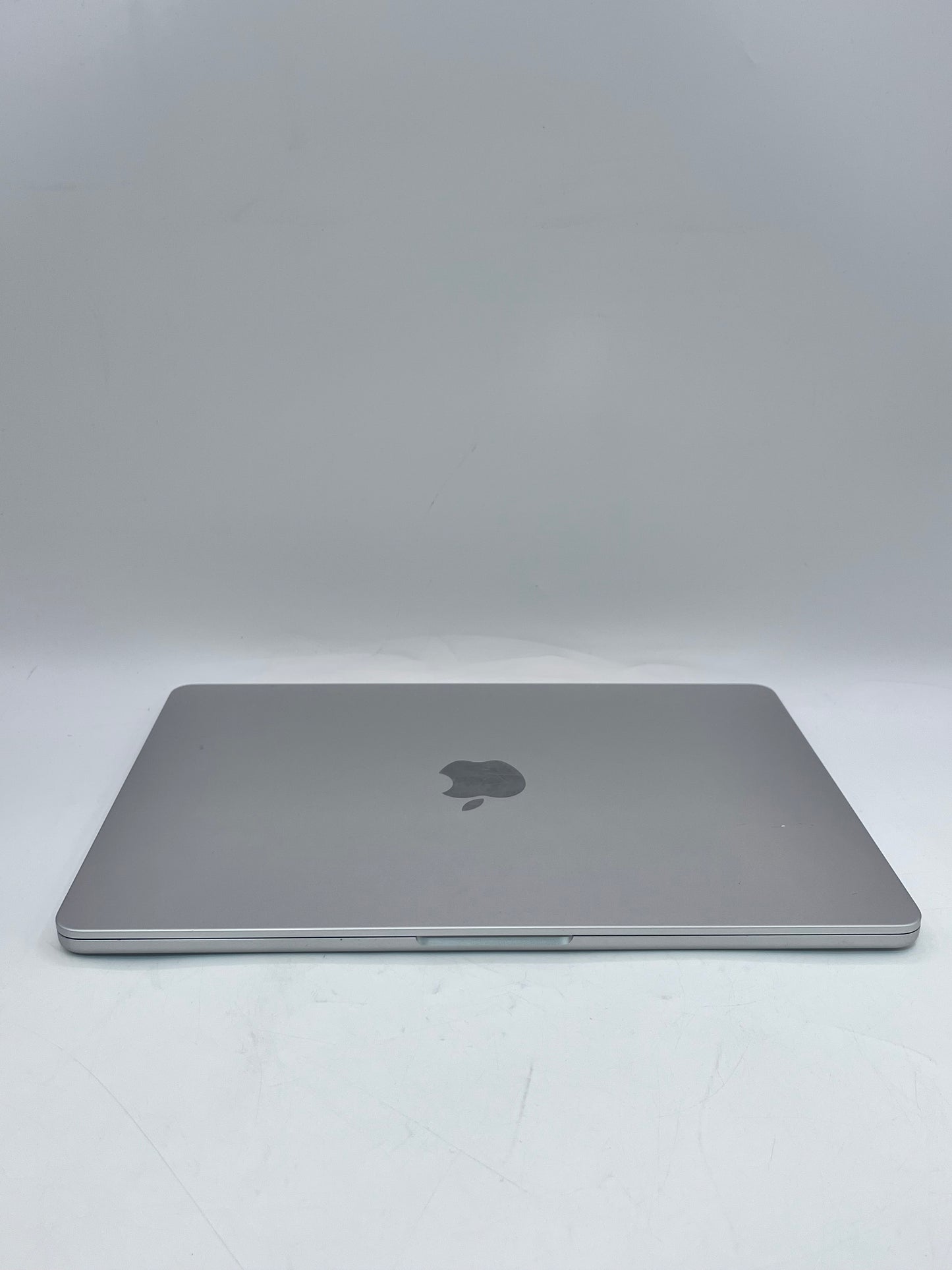 2022 Apple MacBook Air 13" M2 A2681 8C CPU 8C GPU 8GB 256GB Starlight 95CC
