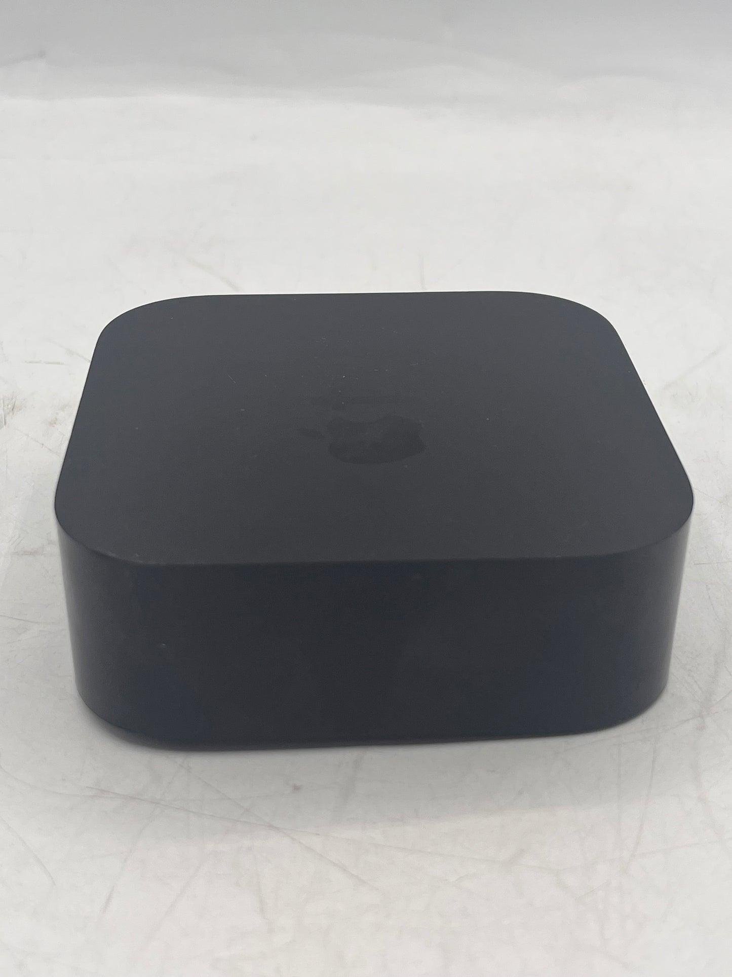 Apple TV 4K A2169 32GB (2nd Gen) Media Streamer