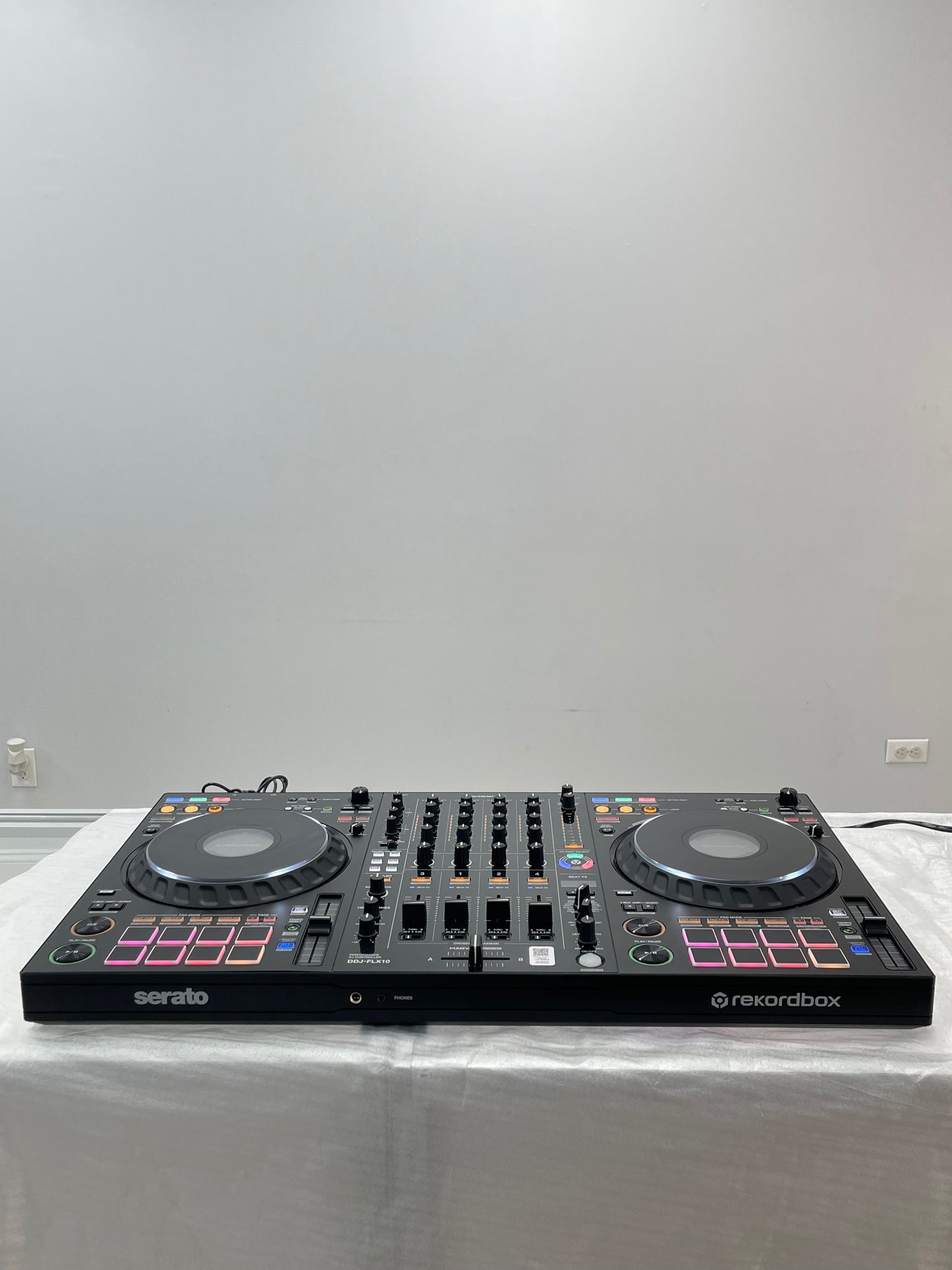 Pioneer DJ DDJ-FLX10 4-Channel DJ Controller