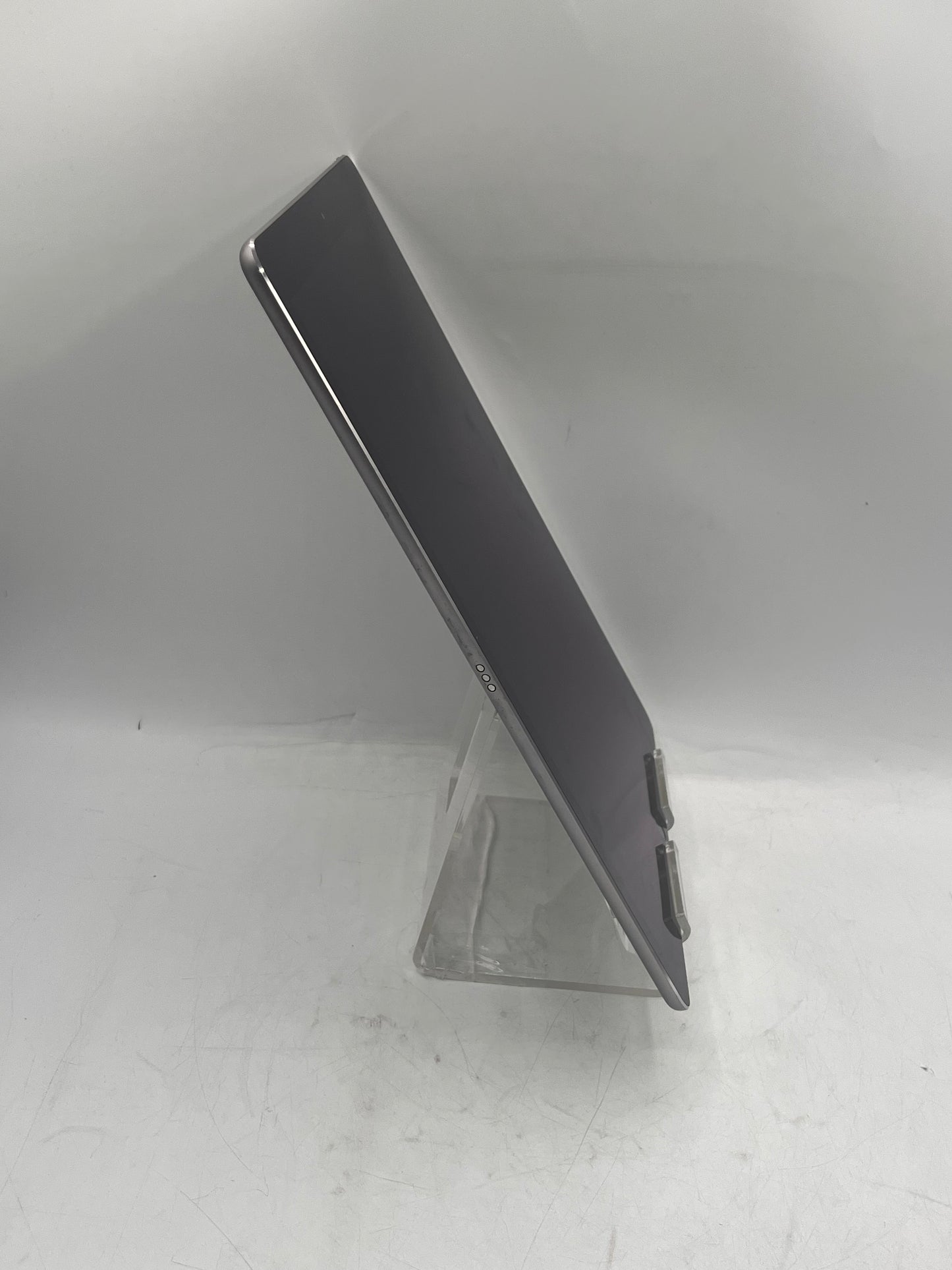 Apple iPad Pro 12.9" 1st Gen A1584 FL0N2LL/A 128GB Wi-Fi Only Tablet Silver