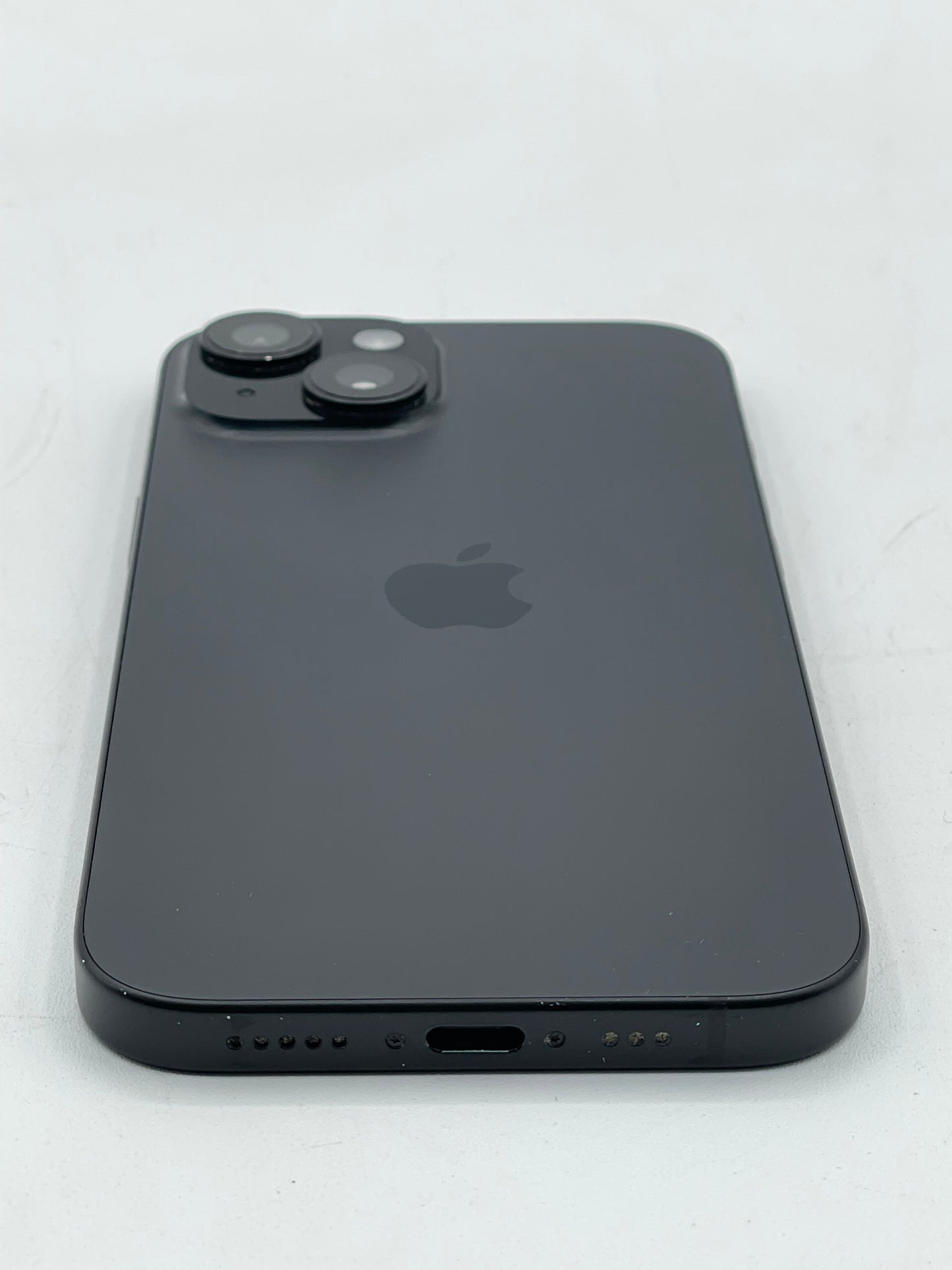 Unlocked Apple iPhone 15 6.1" 128GB Black A2846 MTLV3LL/A 88% Battery Health