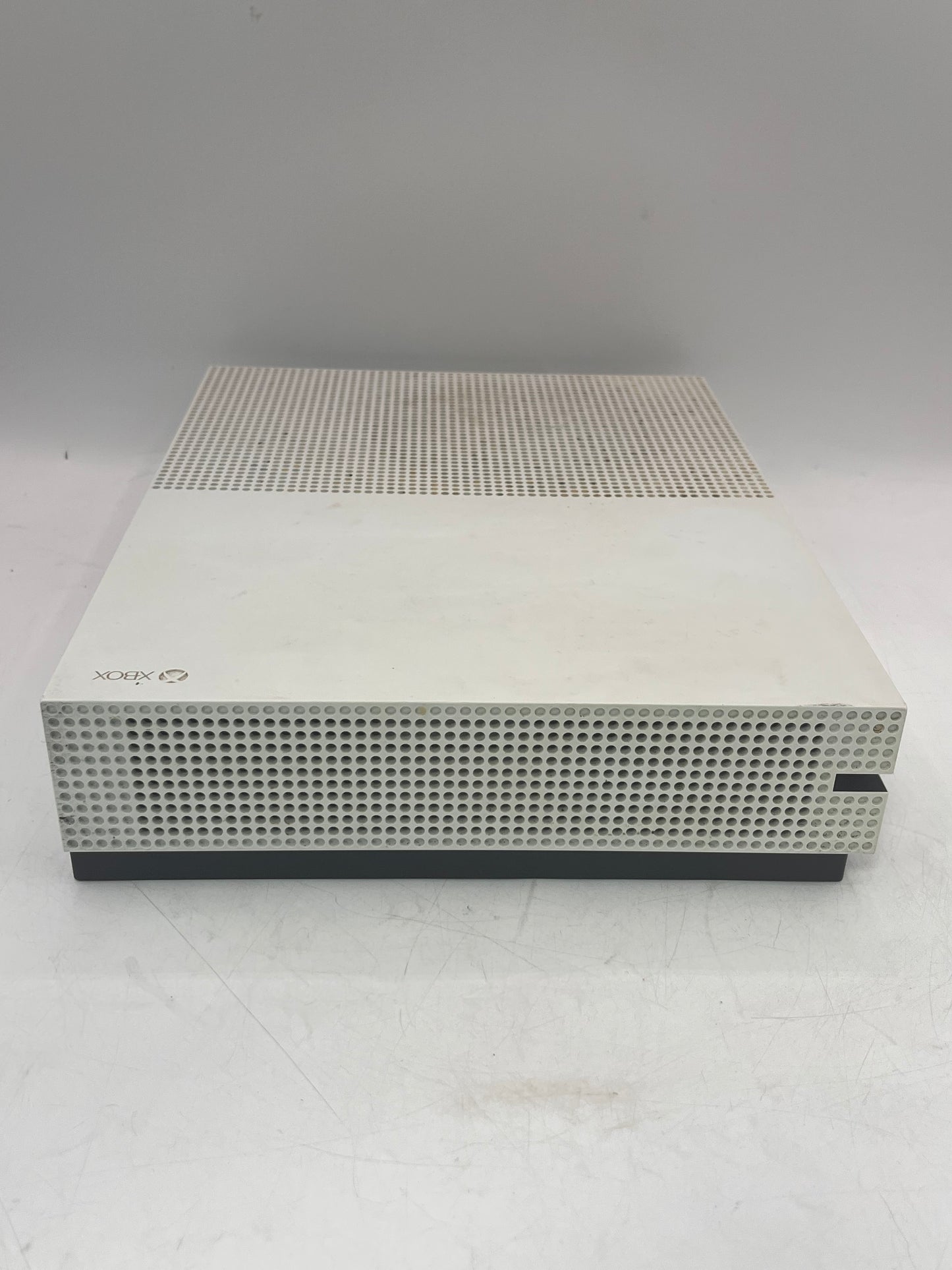 Microsoft Xbox One S 1681 2016 512GB White Console with Controller and HDMI Cable