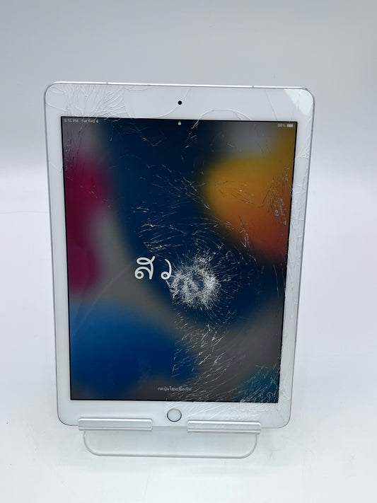 Unlocked Apple iPad Pro (9.7-inch) A1674 32 GB, Wi-Fi + 4G, 9.7 in - Silver