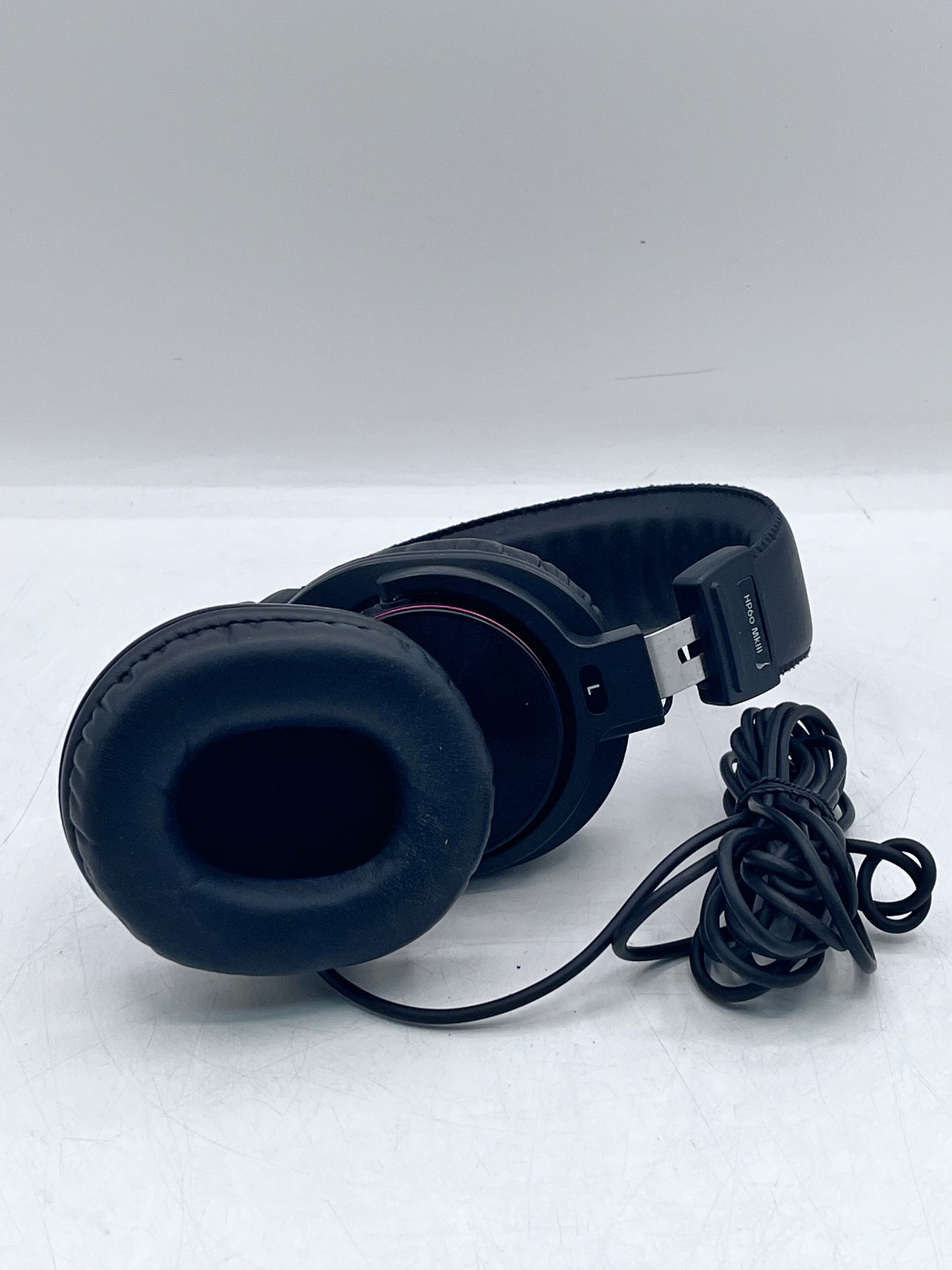 Scarlett Studio Bluetooth Headphones - Used - Black - Free Shipping & Returns