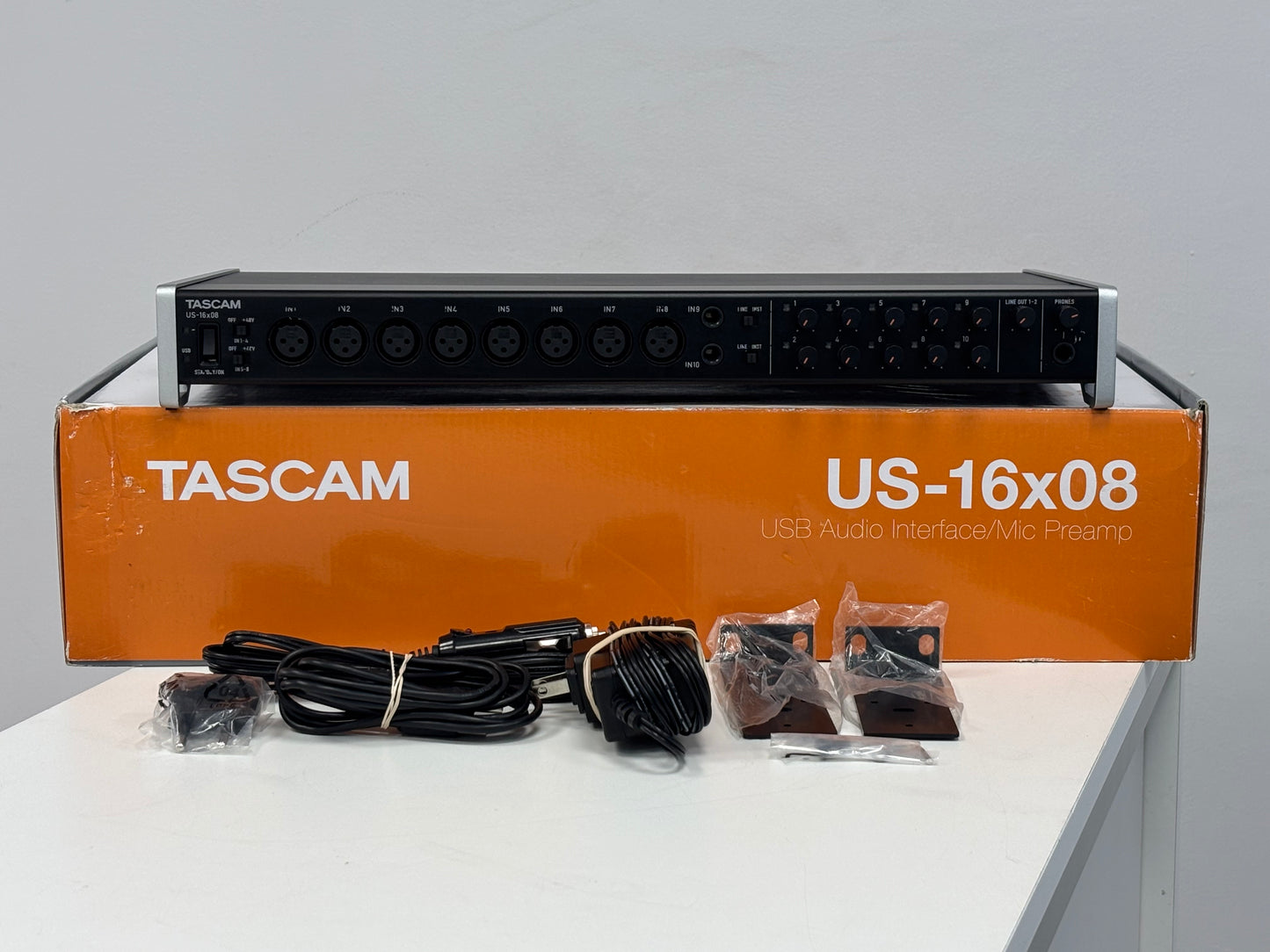 Tascam US-16X08 USB Audio Interface / Mic Preamp Black Used With Box