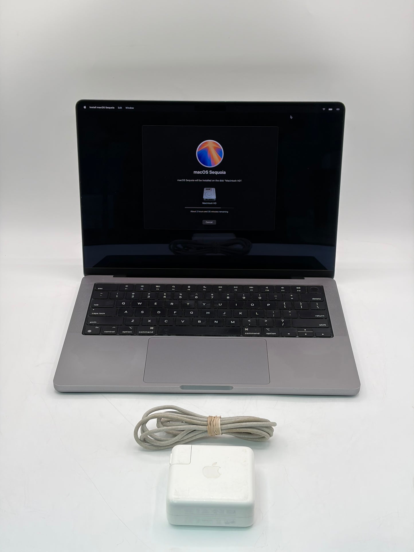 2021 Apple MacBook Pro 14" M1 Pro 16GB 512GB A2442 MKGR3LL/A Space Gray