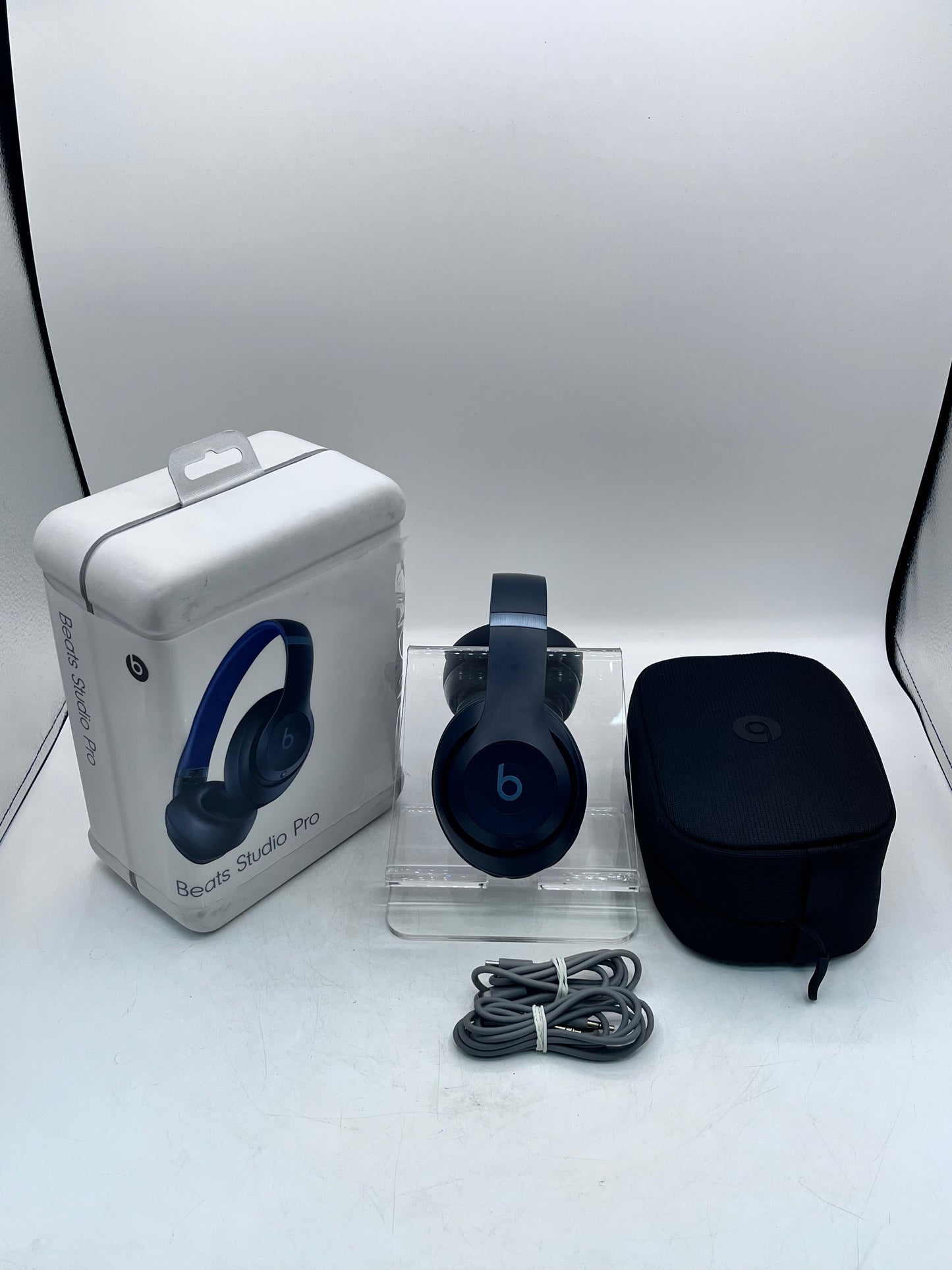 Beats Studio Pro Wireless On-ear Bluetooth Headphones - A2924 MQTQ3LL/A - Navy