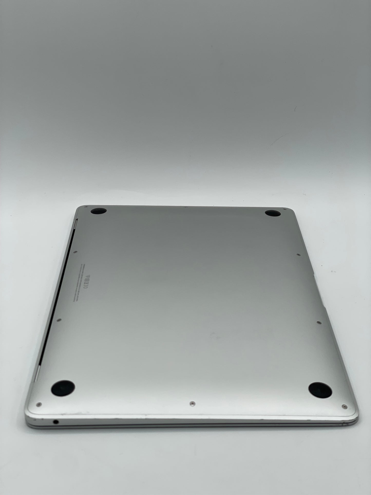 2020 Apple MacBook Air 13.3" M1 7C 8GB 128GB A2337 REMOTELY MANAGED