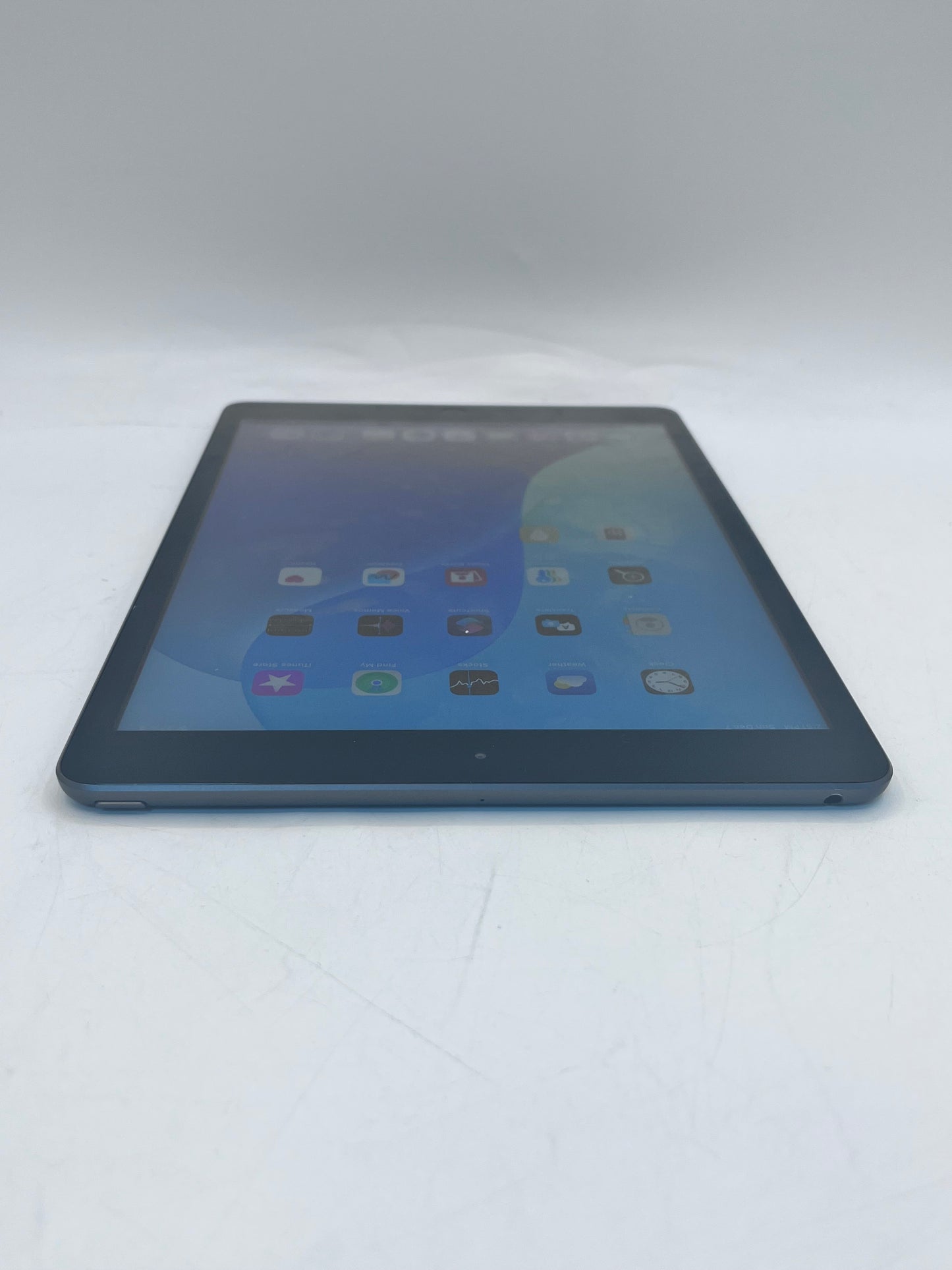 Apple iPad 7th Gen A2197 10.2" MW742LL/A A2197 32GB WiFi - Black