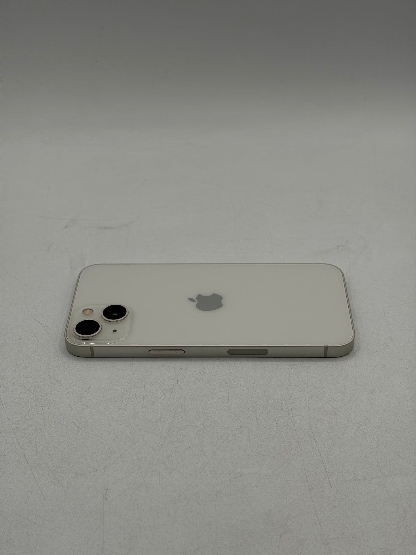 Unlocked Apple iPhone 13 128GB White A2482 MLA43LL/A Service Battery
