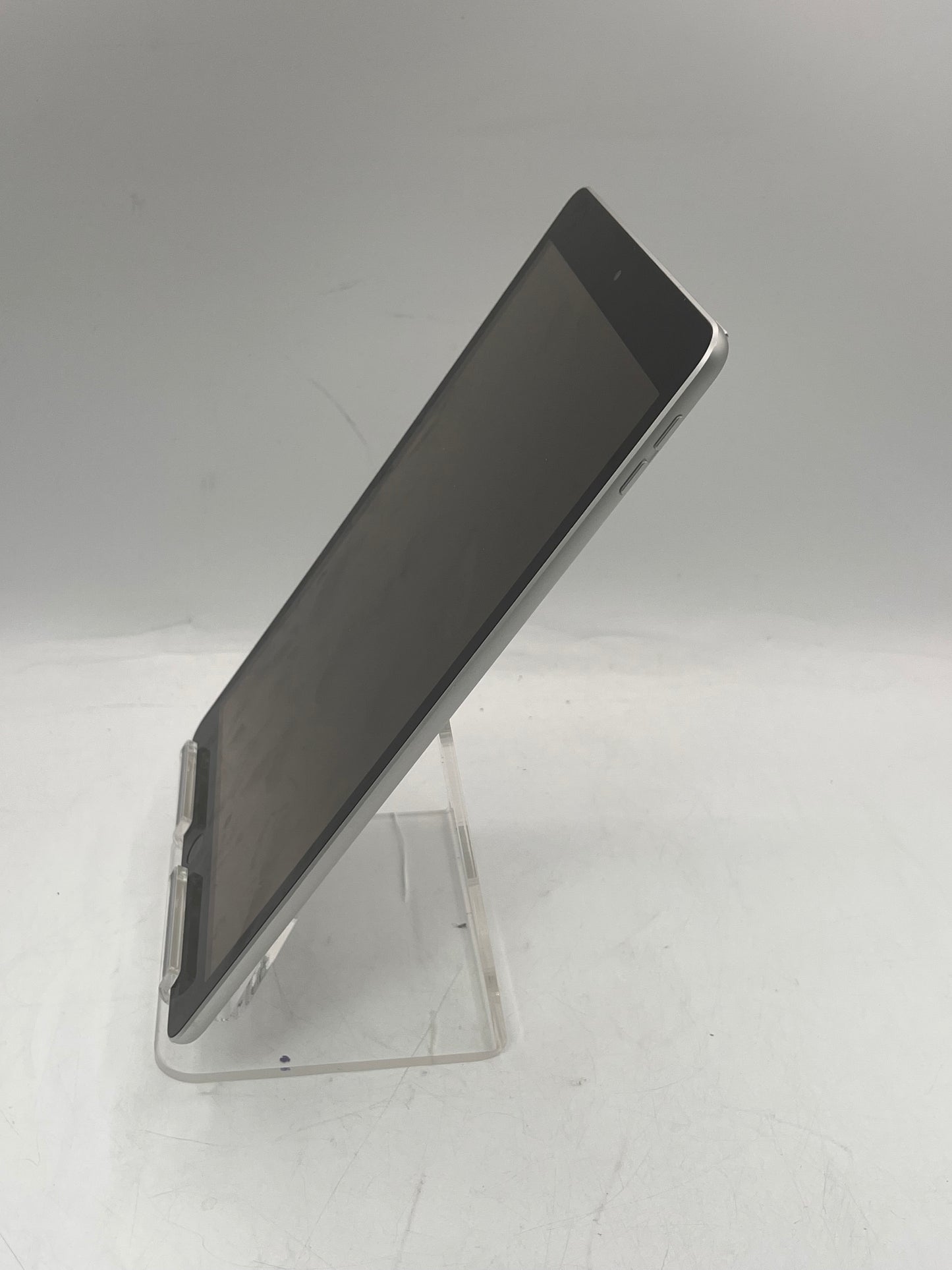 Apple iPad (9th Gen) A2602 MK2L3LL/A (2021) 64GB  - Space Gray