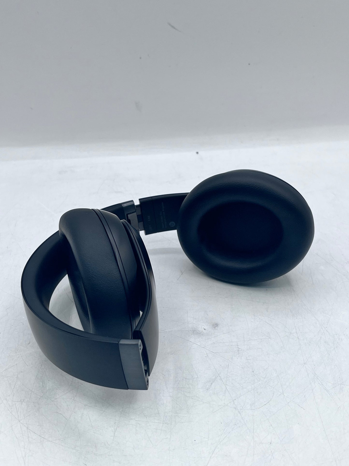 Beats Studio Pro Wireless On-Ear Bluetooth Headphones A2924 - Black