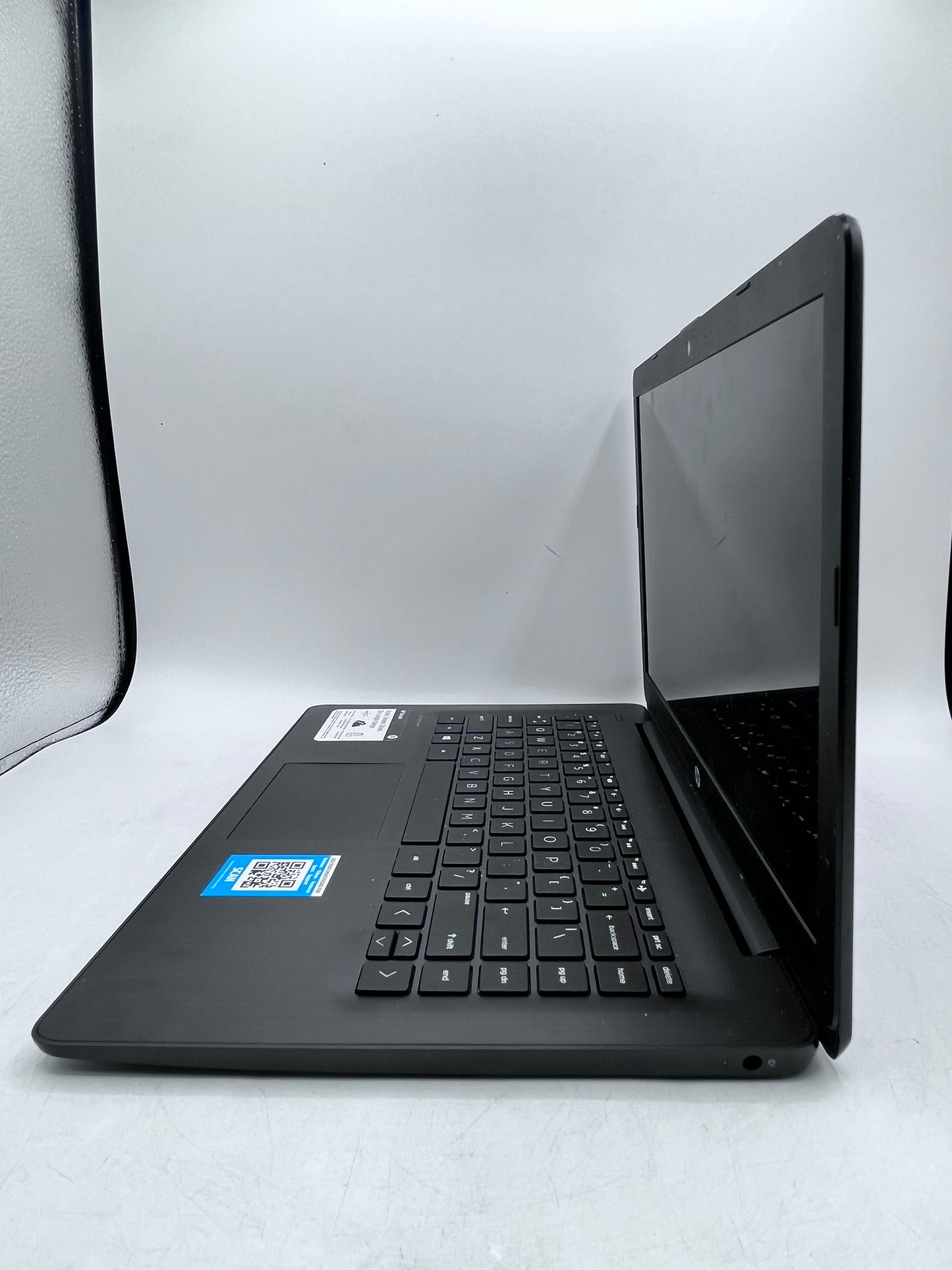 HP Stream Laptop 14-ds0035nr 14" AMD A4-9120e RADEON R3 1.5GHz 4GB RAM 32GB SSD