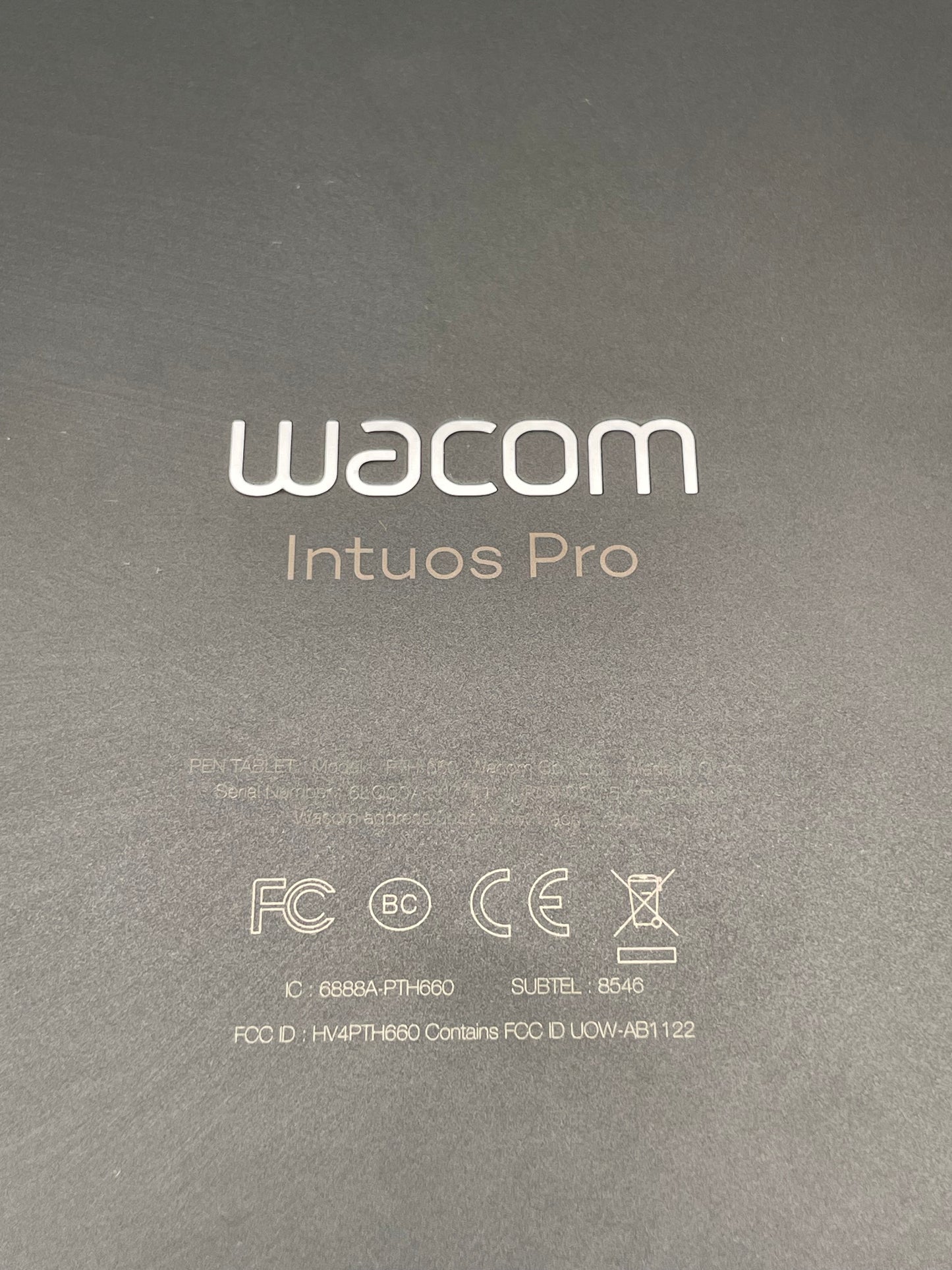 Wacom Intuos Pro Large Creative Pen Graphic Tablet - PTH860