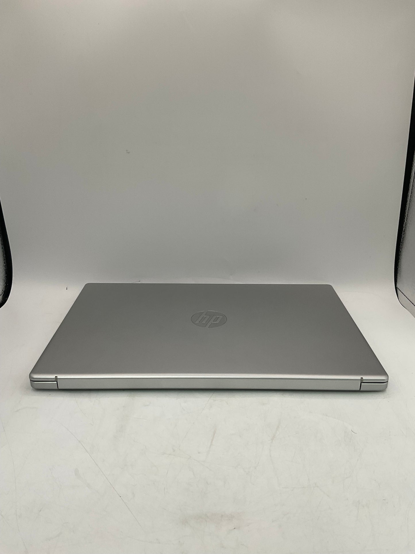 HP 15-fd0213nr 15" Laptop Core i3 8GB 256GB Silver NO OS