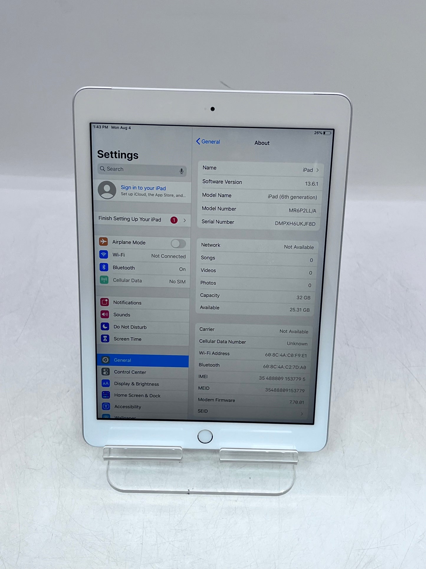 Unlocked  Apple iPad (6th Gen) A1954 MR6P2LL/A 32GB White Great Condition