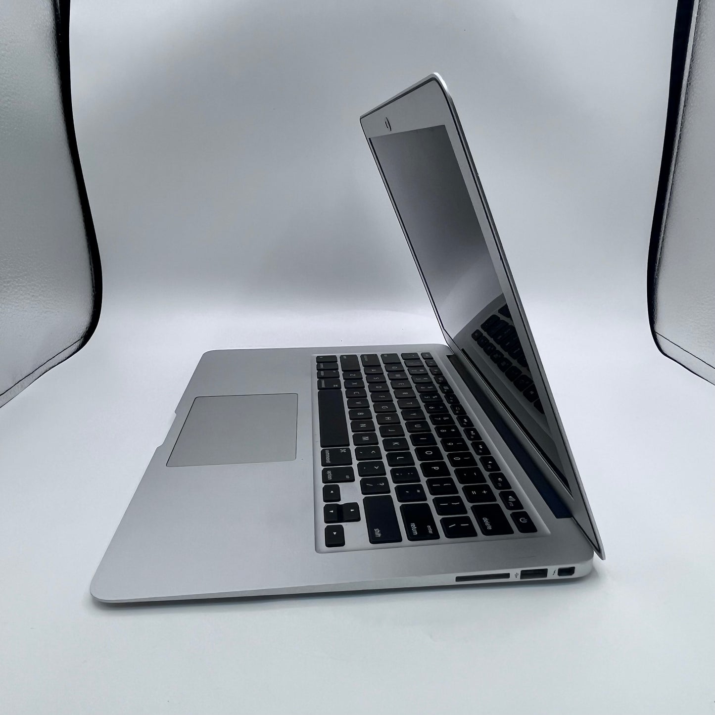 Apple Macbook Air 13" A1466 2017 Core i5 256GB Laptop Silver READ
