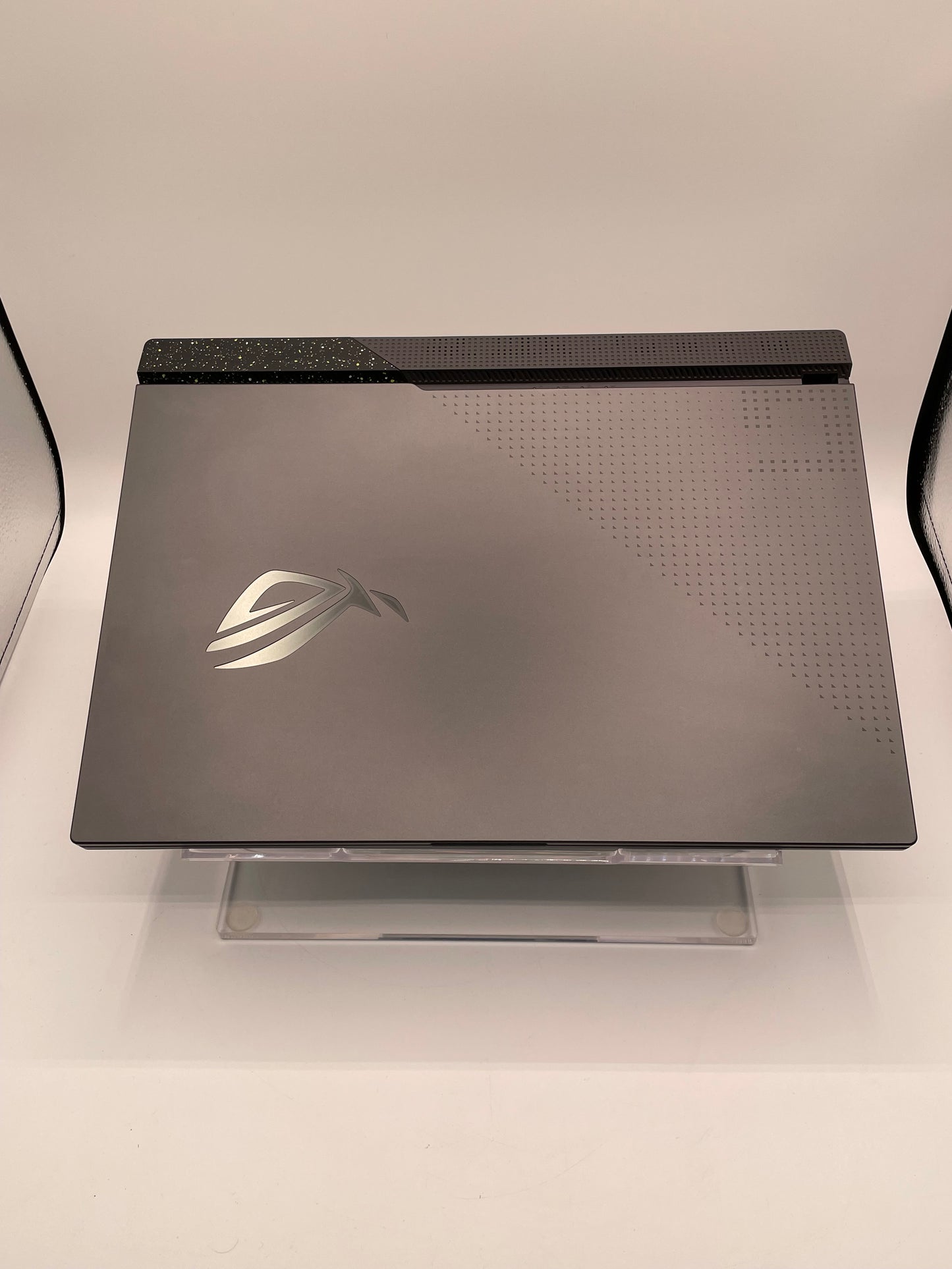 Asus Nvidia GeForce RTX 3050 14" Laptop - AMD Ryzen 7, 16GB RAM, 1TB HDD, New Open Box