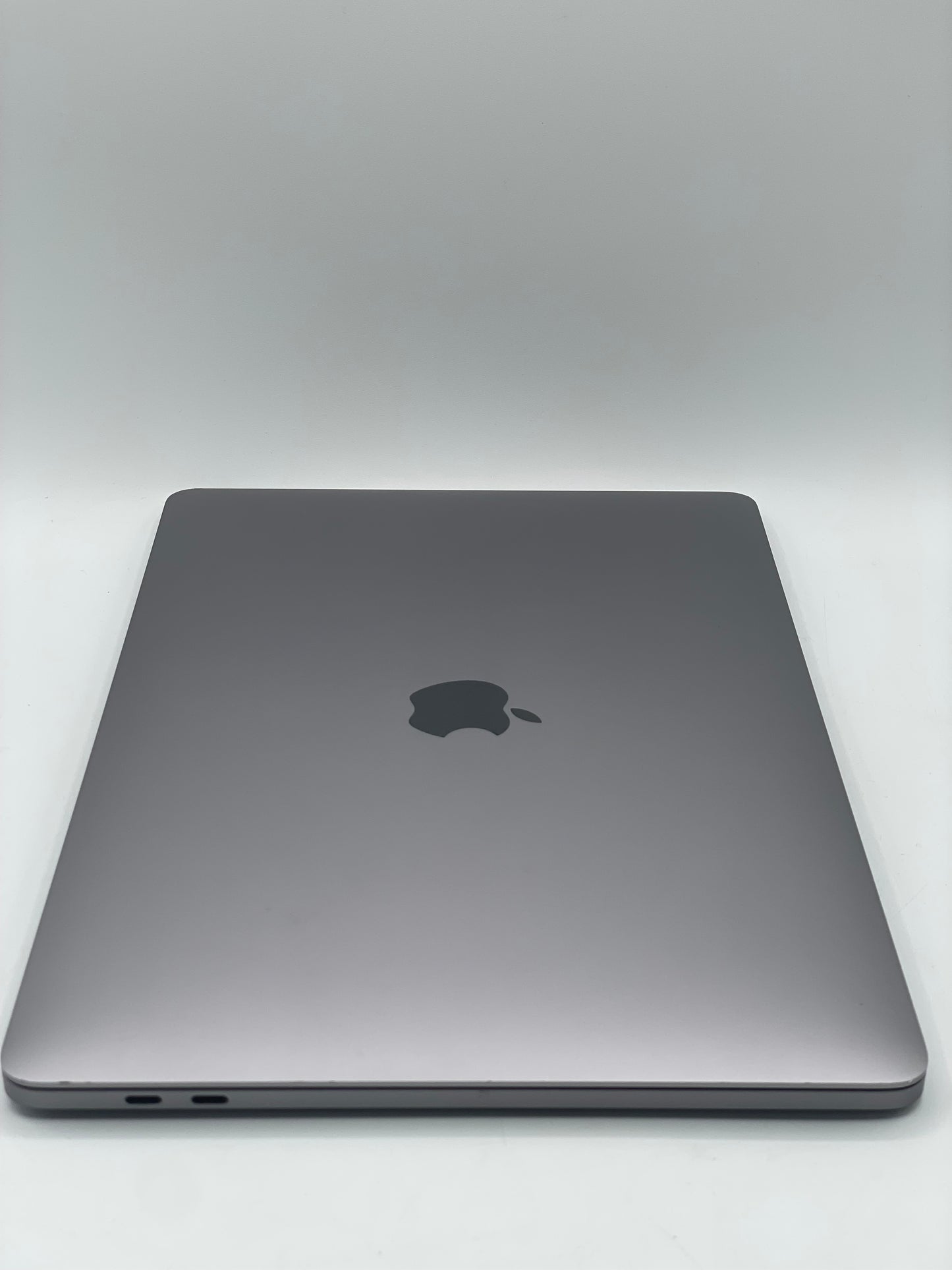 2020 Apple MacBook Pro 13.3" A2338 MYD82LL/A 8C M1 8C GPU 8GB 256GB Space Gray
