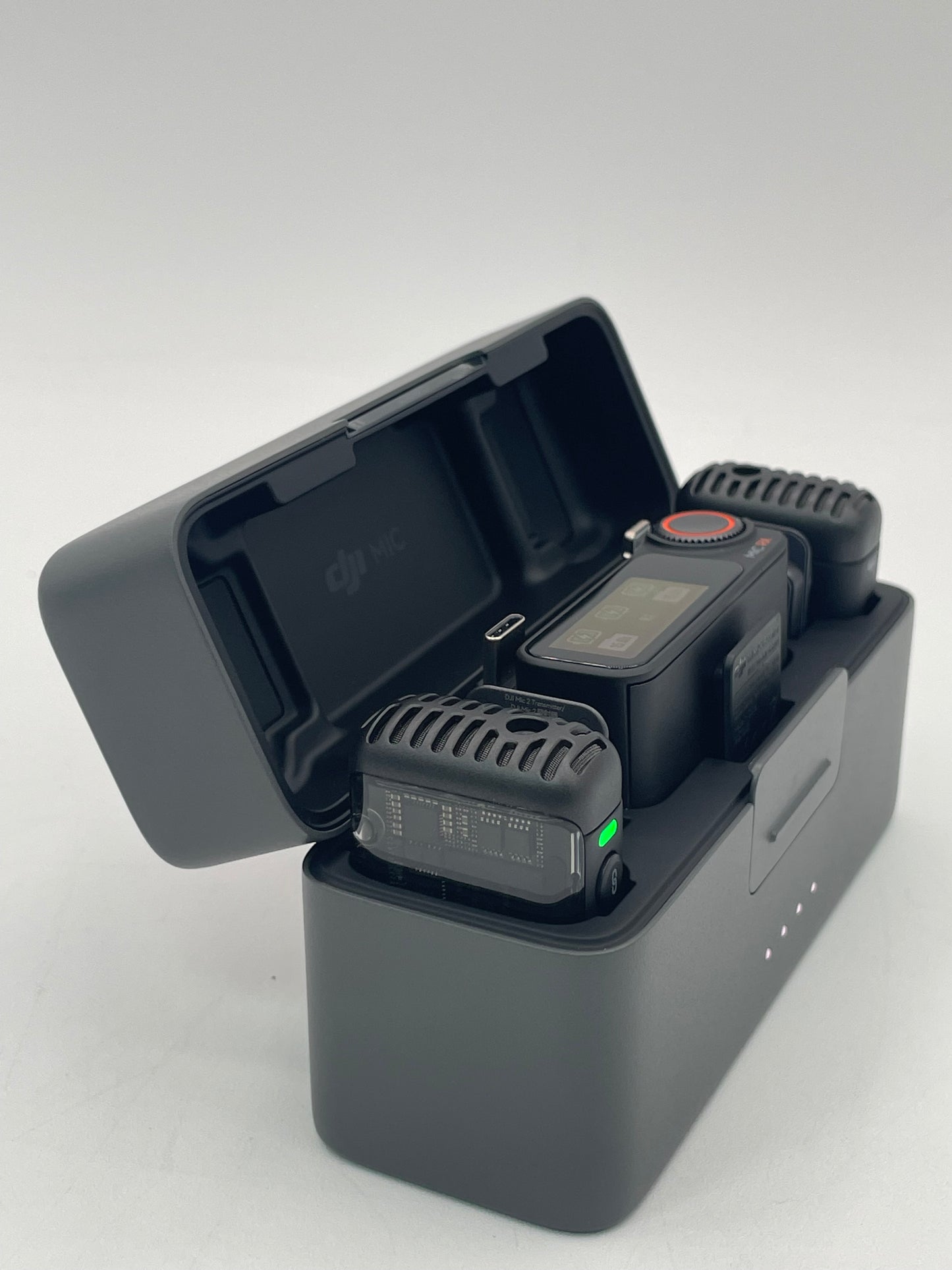 DJI Mic 2 Combo (2x Shadow Black Transmitter, 1x Receiver & Charging Case)