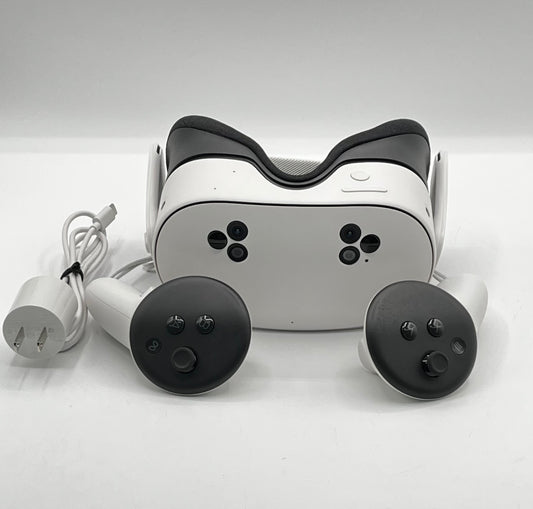 Meta Oculus Quest 3S 128GB with Controllers And Charger