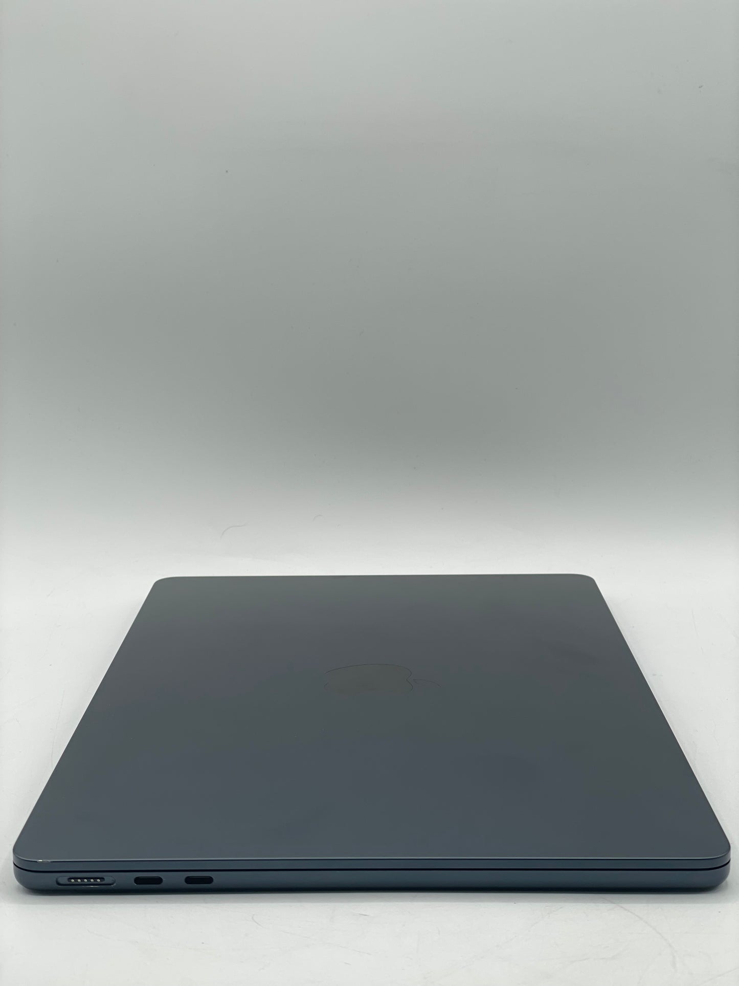 2025 Apple MacBook Air 13" M4 8C GPU 16GB 256GB A3240 Midnight 9 Cycle Count