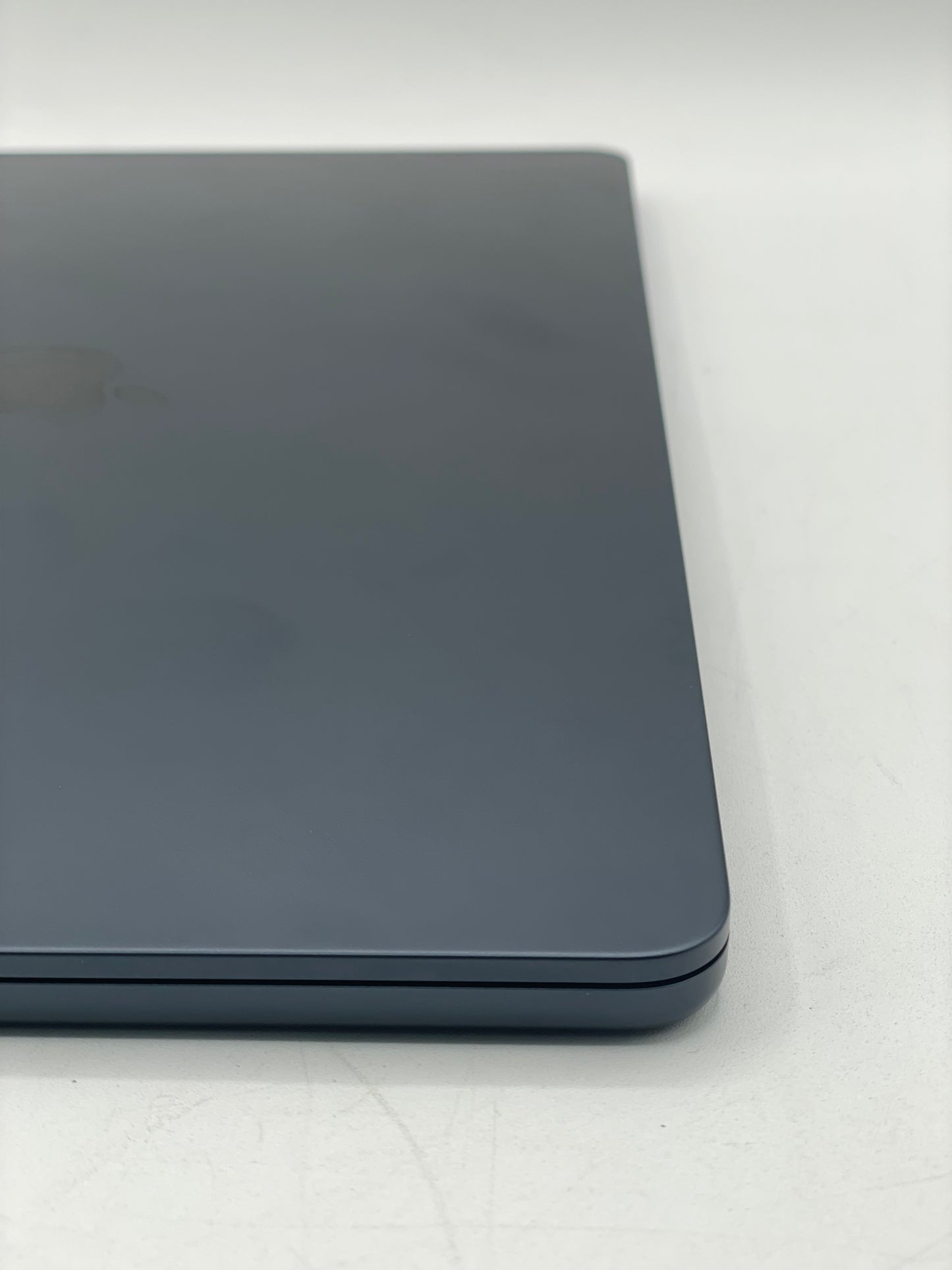 2025 Apple MacBook Air 13" M4 8C GPU 16GB 256GB A3240 Midnight 9 Cycle Count