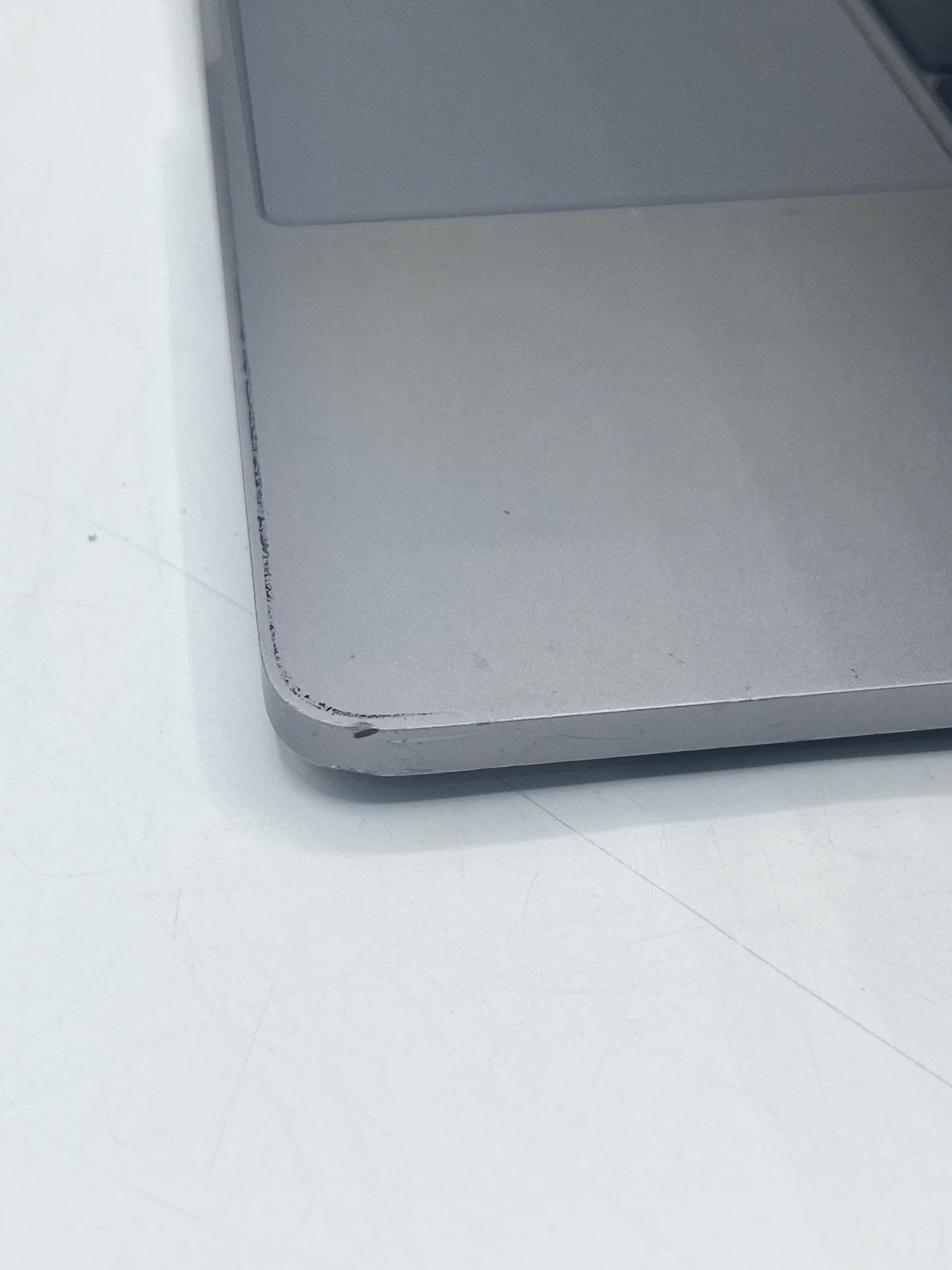 Apple MacBook Pro 13" A1989 2018 Core i5 8GB 256GB - Silver