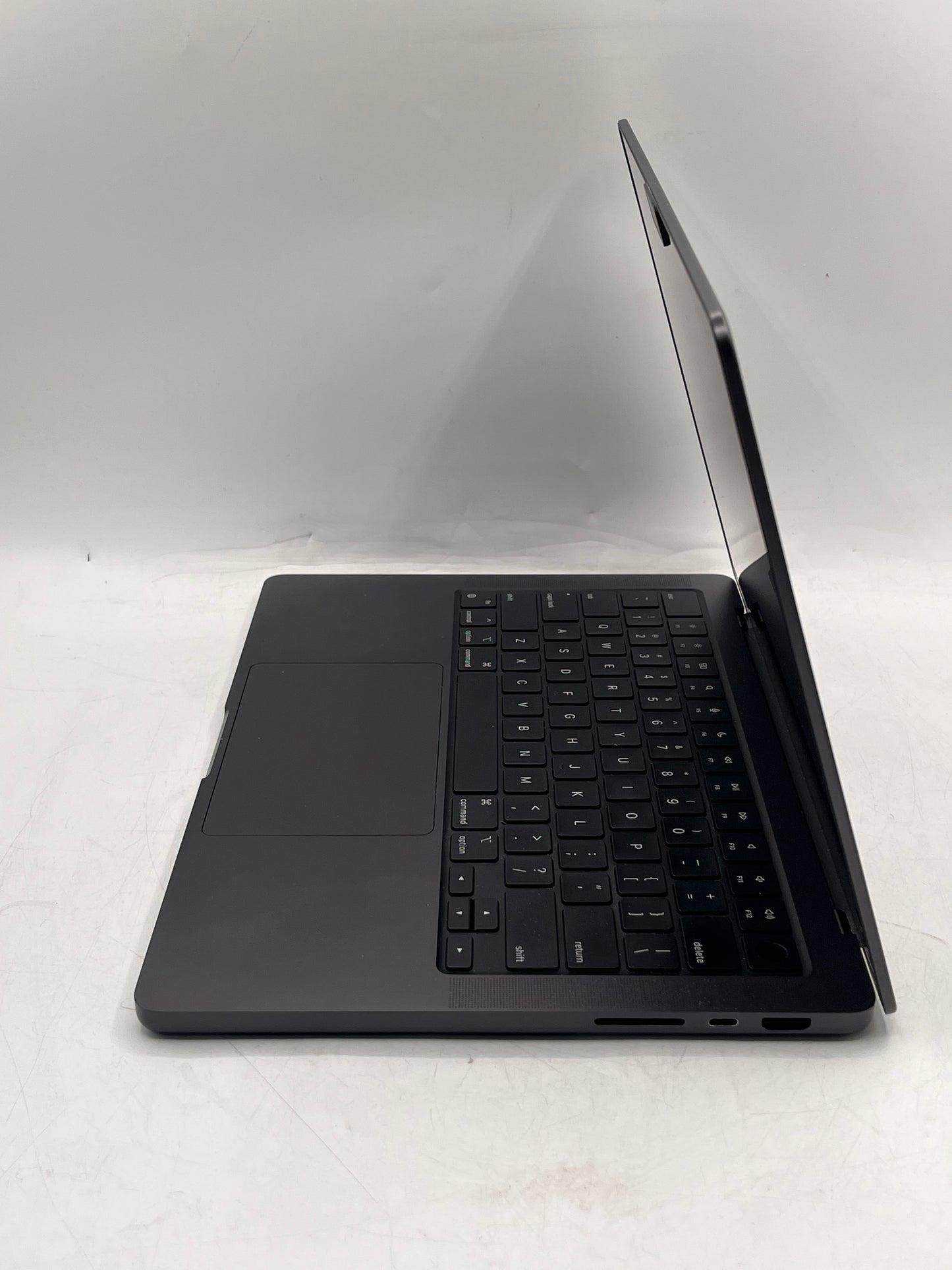Apple MacBook Pro 14-inch A2992 (2024) M3 Pro 18GB 512GB - REMOTELY MANAGED