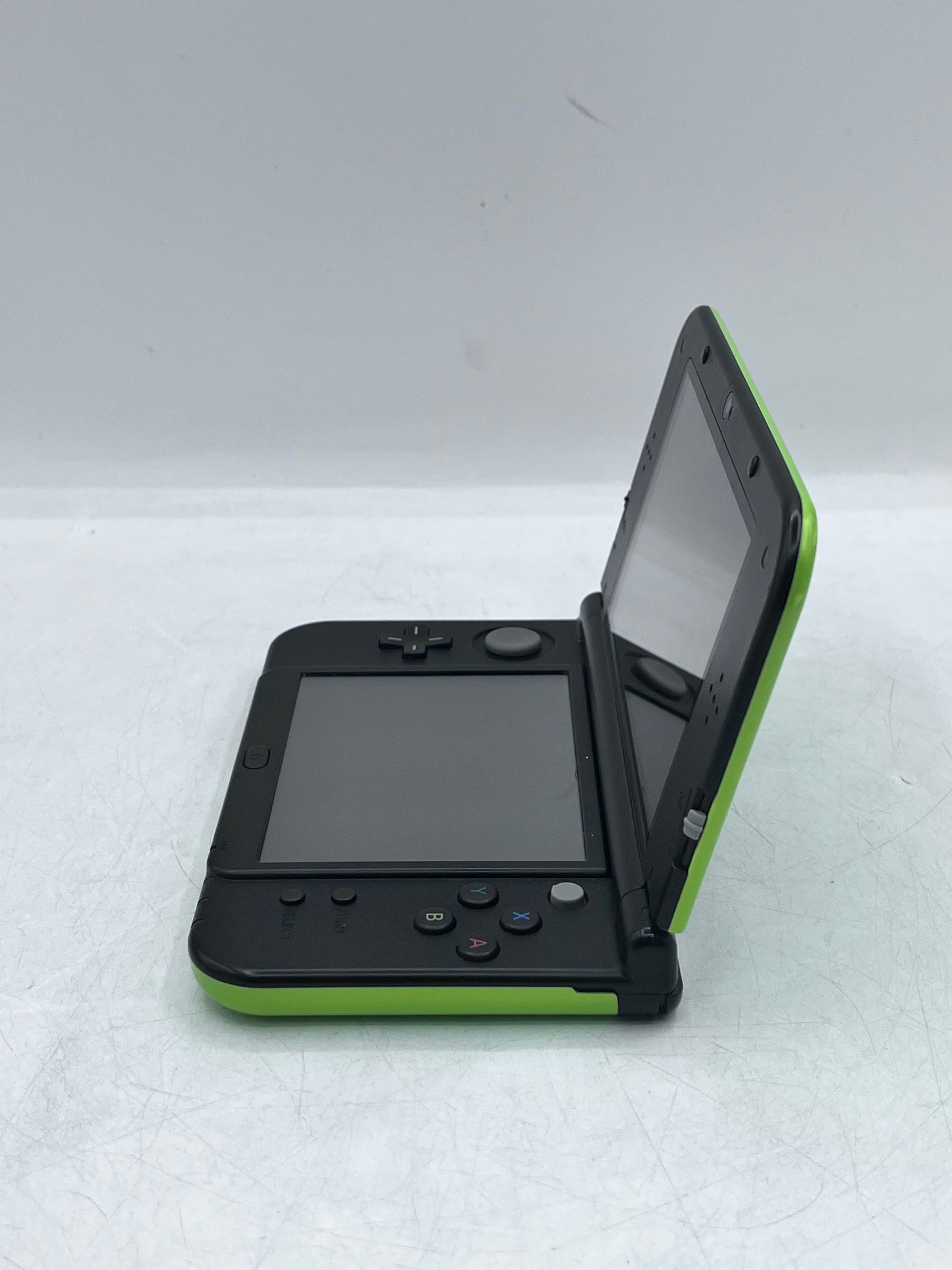 Nintendo New 3DS XL Special Edition Console - Lime Green