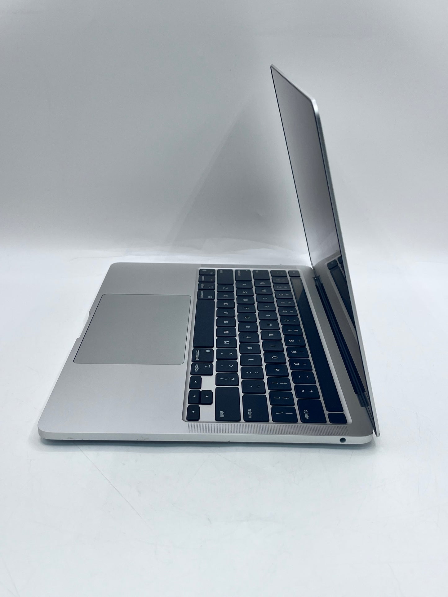 Apple MacBook Pro 13" A2338 2020 M1 8GB 512GB Silver REMOTELY MANAGED