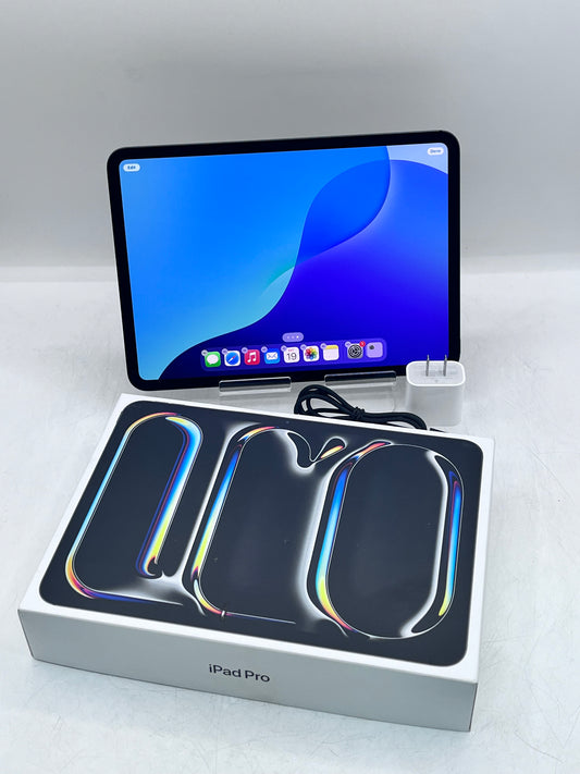 Apple iPad Pro 11-inch M4 A2836 MVV83LL/A  Black256GB  Wi-Fi - Used With Box