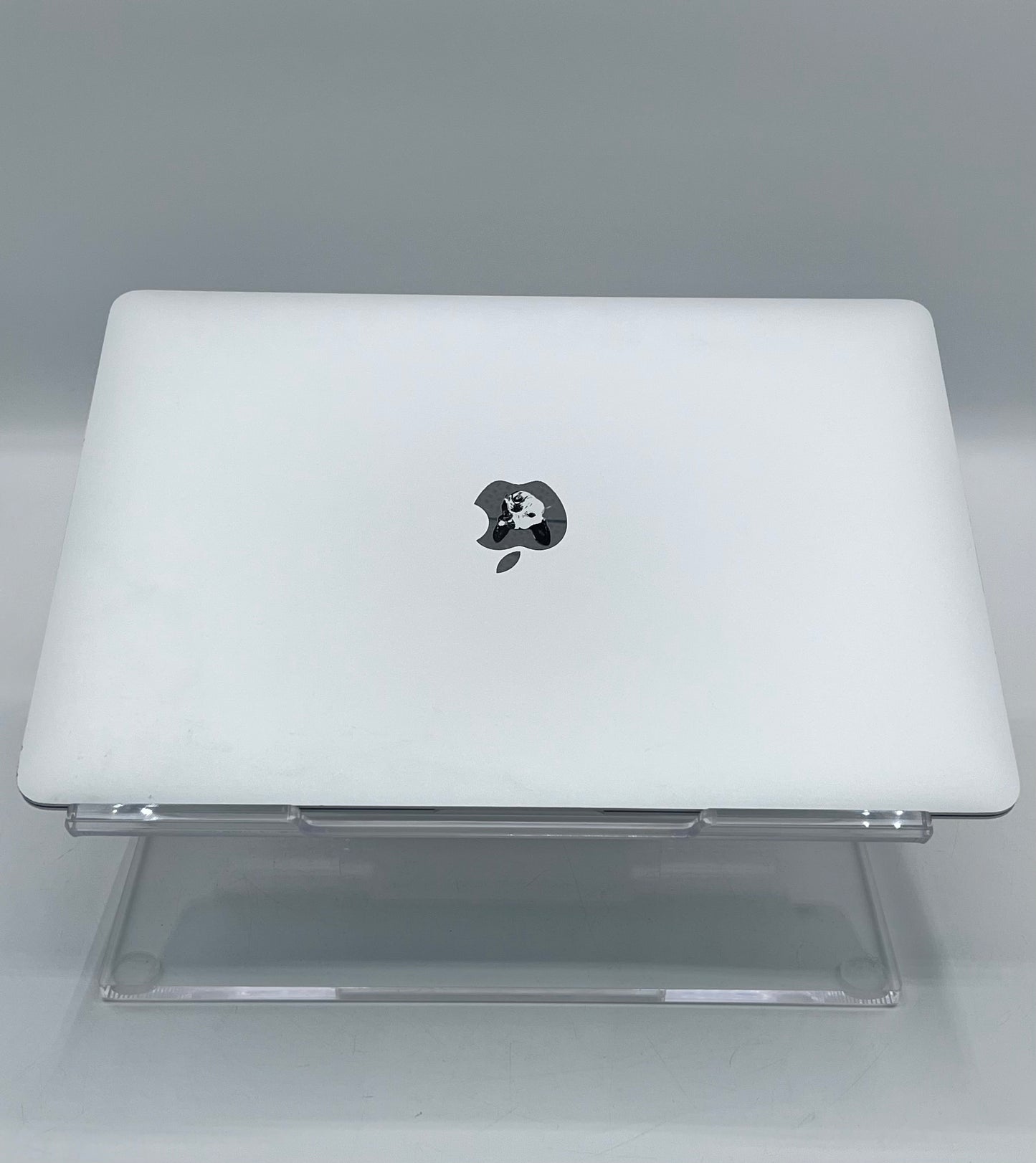 Apple 2020 MacBook Air A2337 M1 8GB RAM 256GB SSD Silver Cycle Count 64 with Apple Care Plus