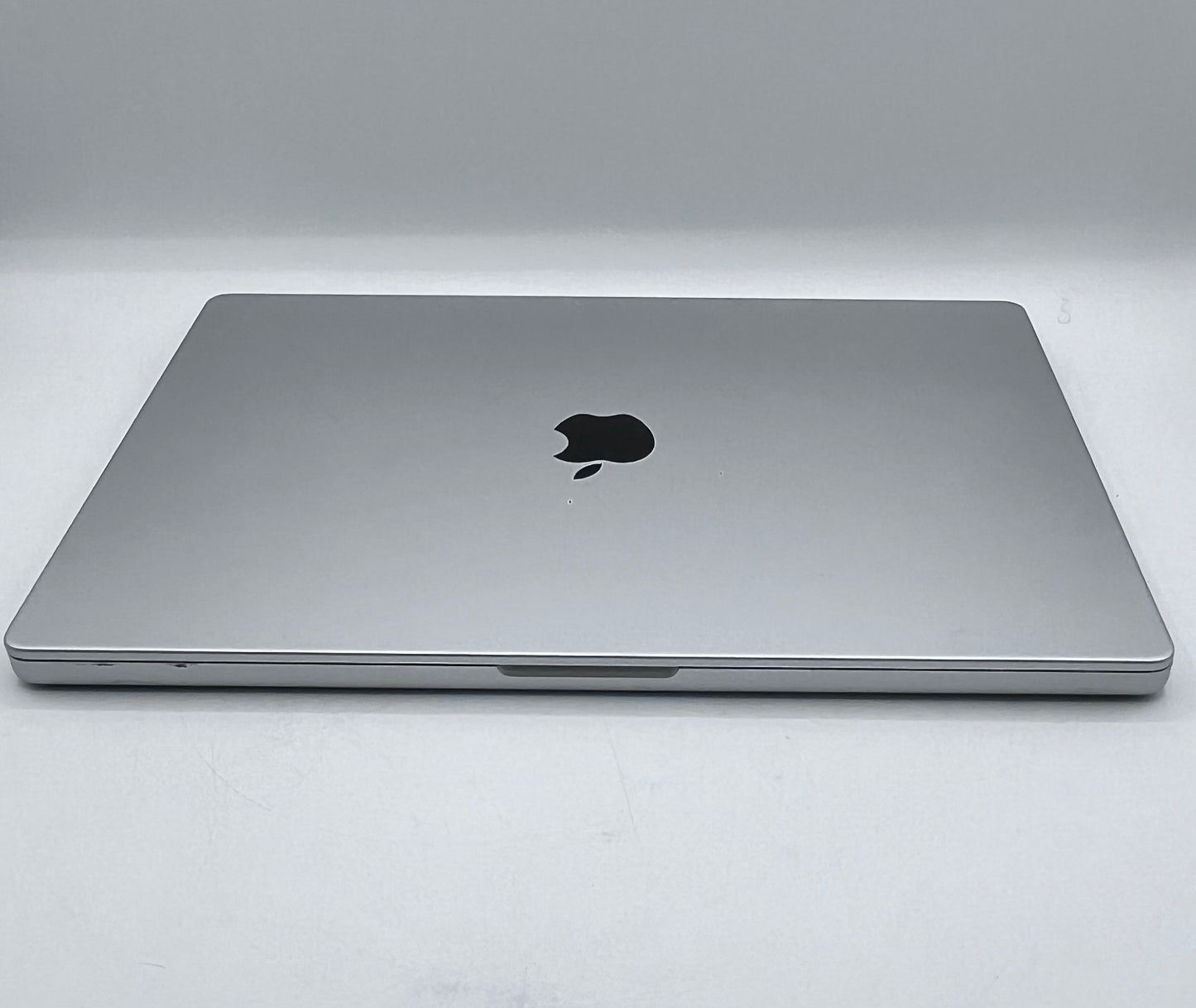 2023 Apple MacBook Pro A2991 MRW63LL/A 16" M3 Pro 36GB 512GB SSD AS IS