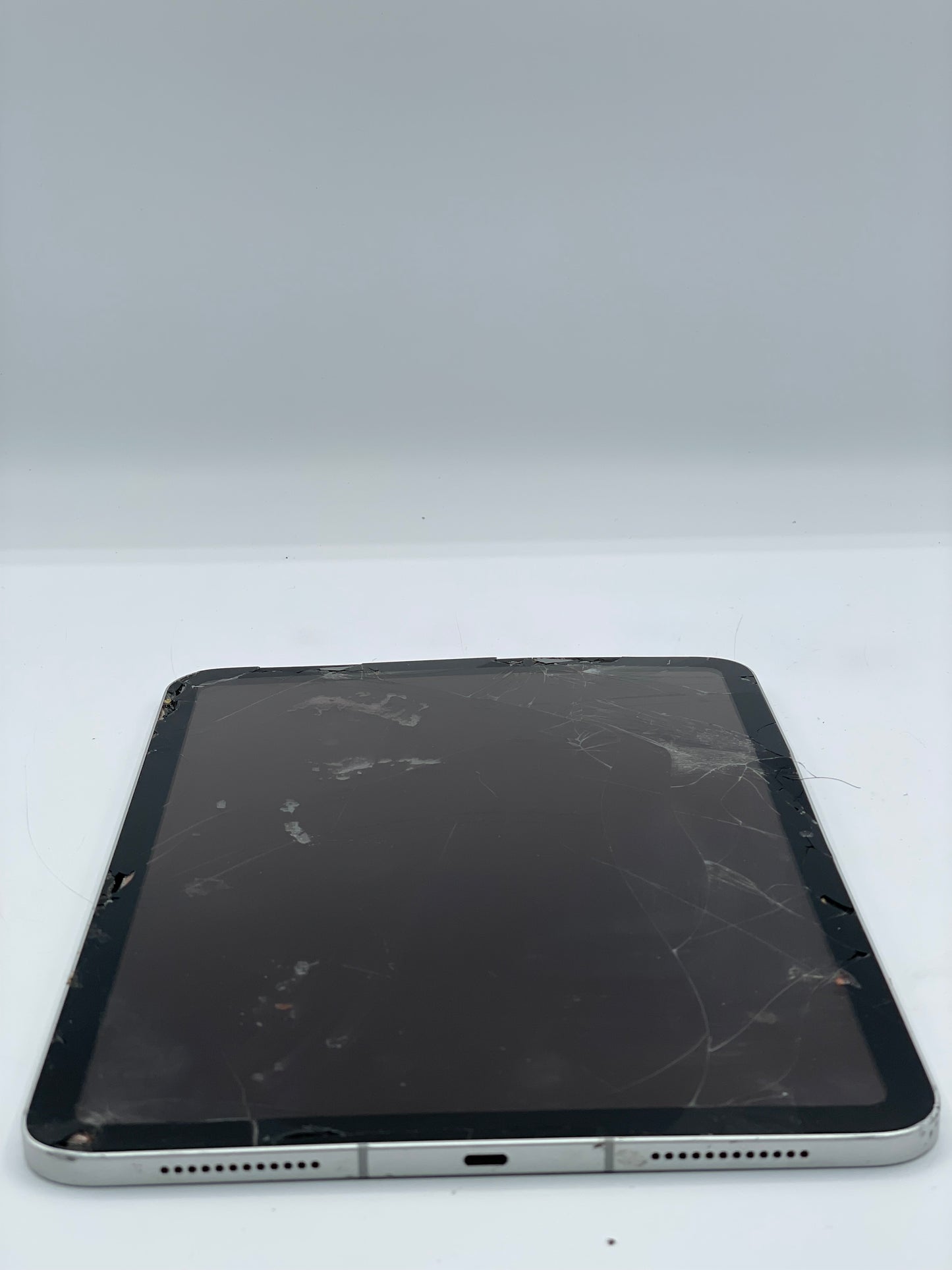 Apple iPad 10th Gen A2757 - Silver - Broken Screen - Unlocked