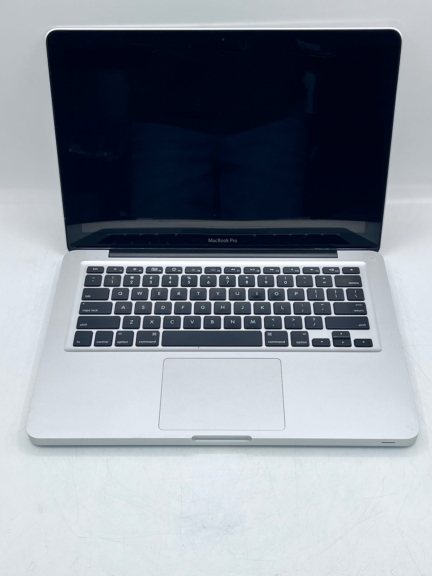 Apple MacBook Pro 13" A1278 (2009)  Intel Core 2 Duo, 256GB SSD - Silver