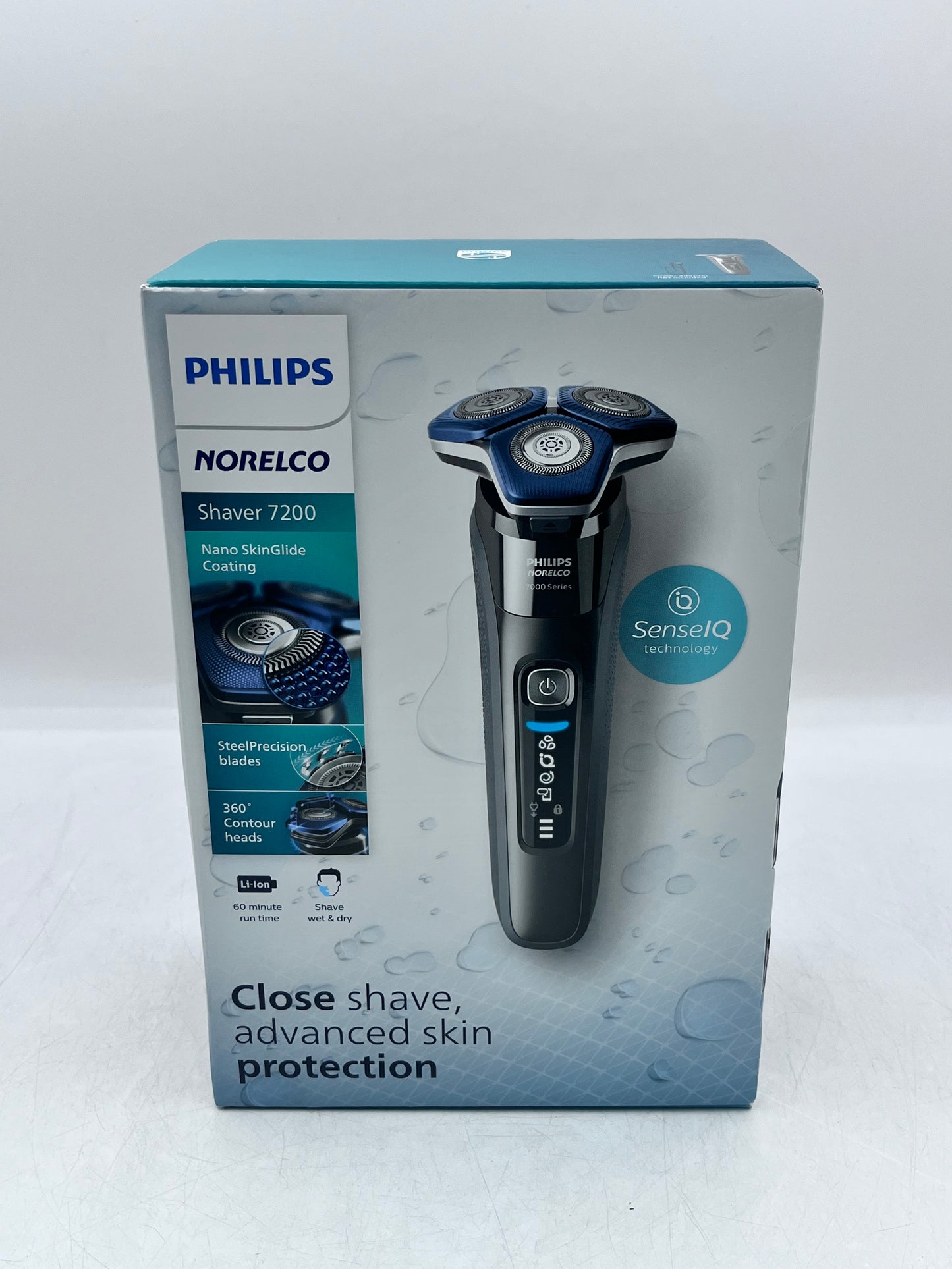 New Philips Norelco Shaver 7200 S737183-3 Head Rotary Cordless Battery Powered