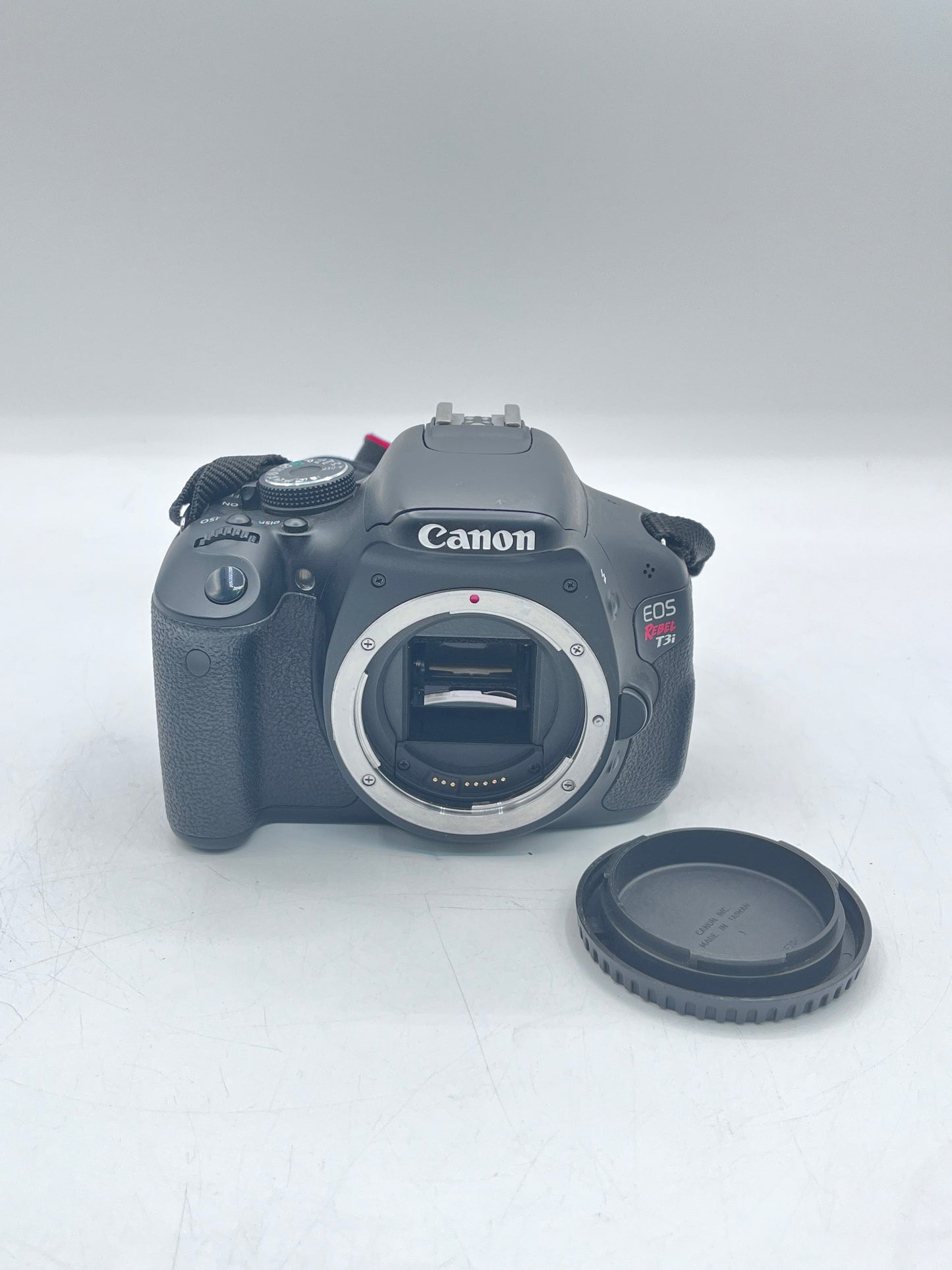 Canon EOS Rebel T3I / EOS 600D 18.0MP Digital SLR Camera