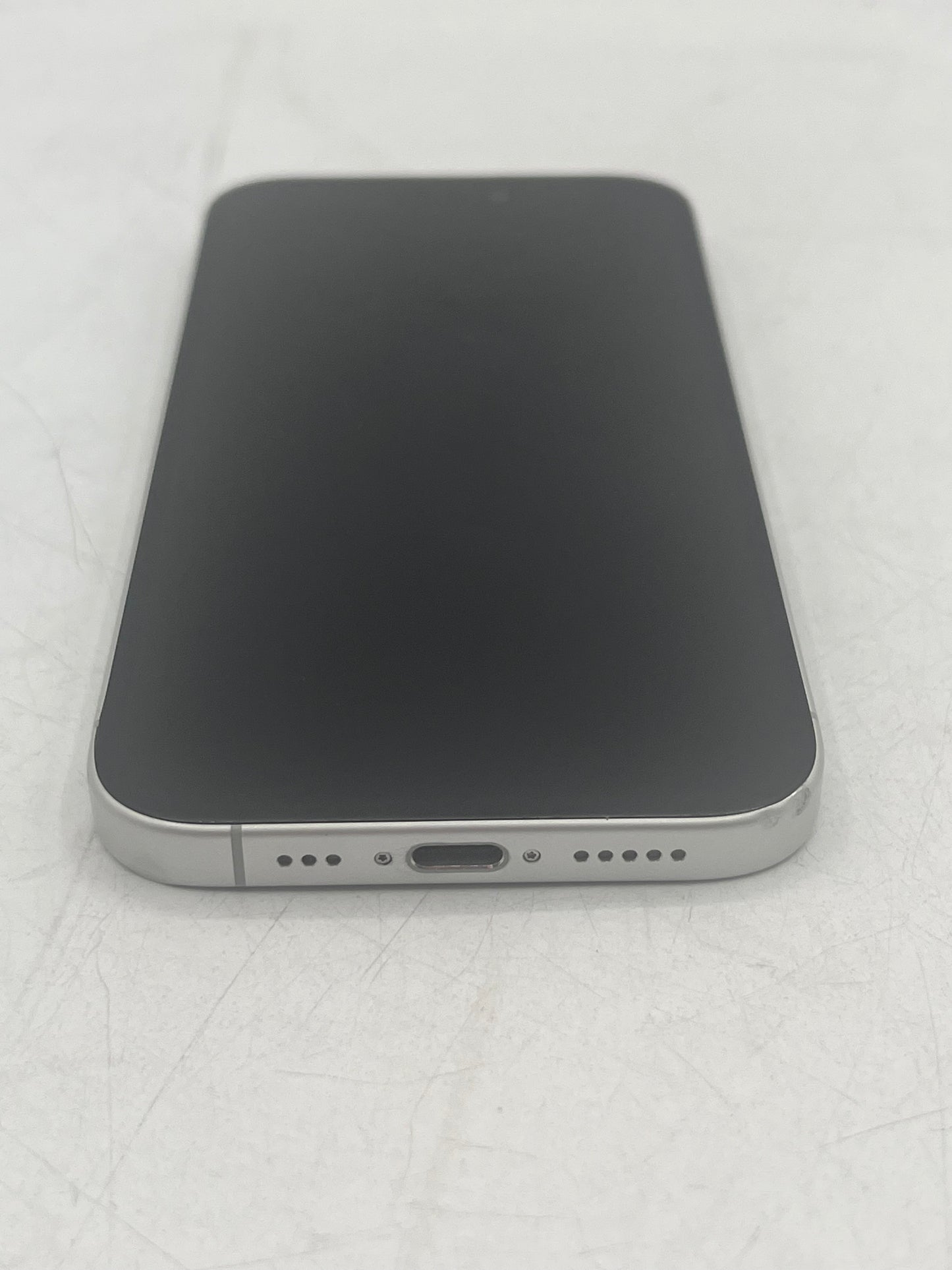 Unlocked Apple iPhone 16 MYAQ3LL/A A3081 128GB - White READ